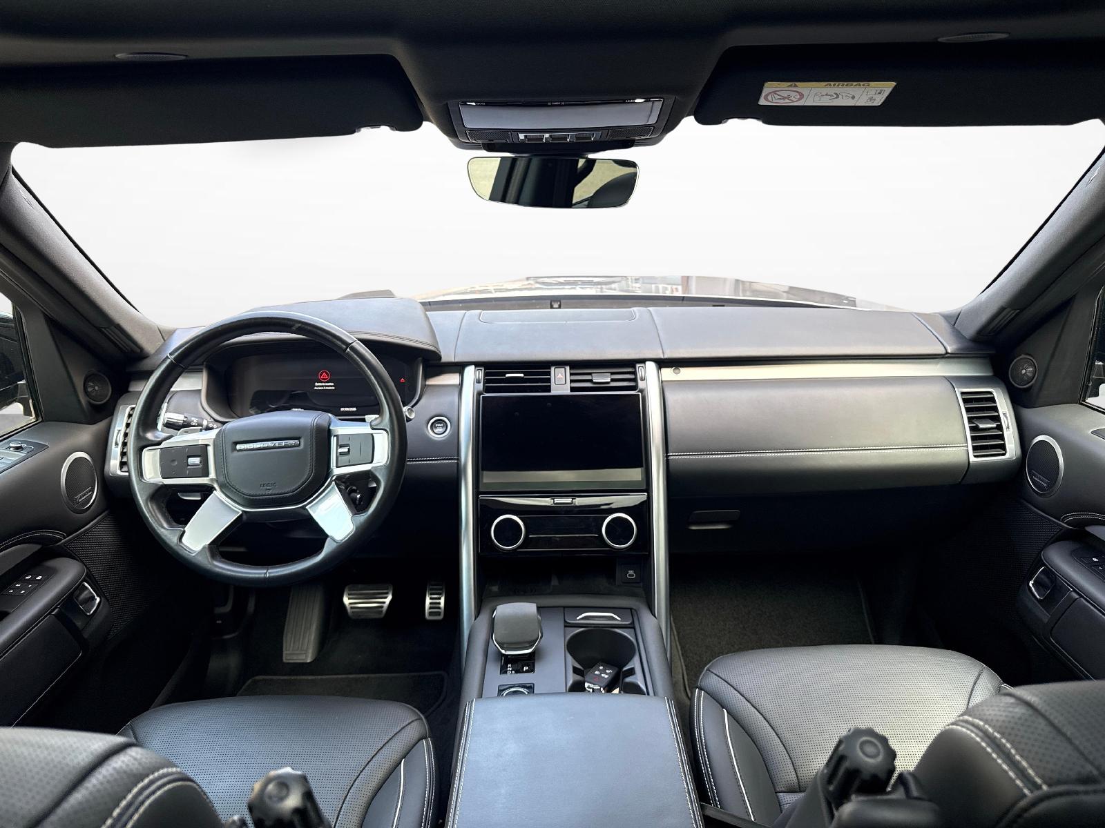 LAND ROVER Discovery 3.0 D I6 300 R-Dynamic HSE + Gancio traino elettrico e Pneumatici invernali inclusi-image-8
