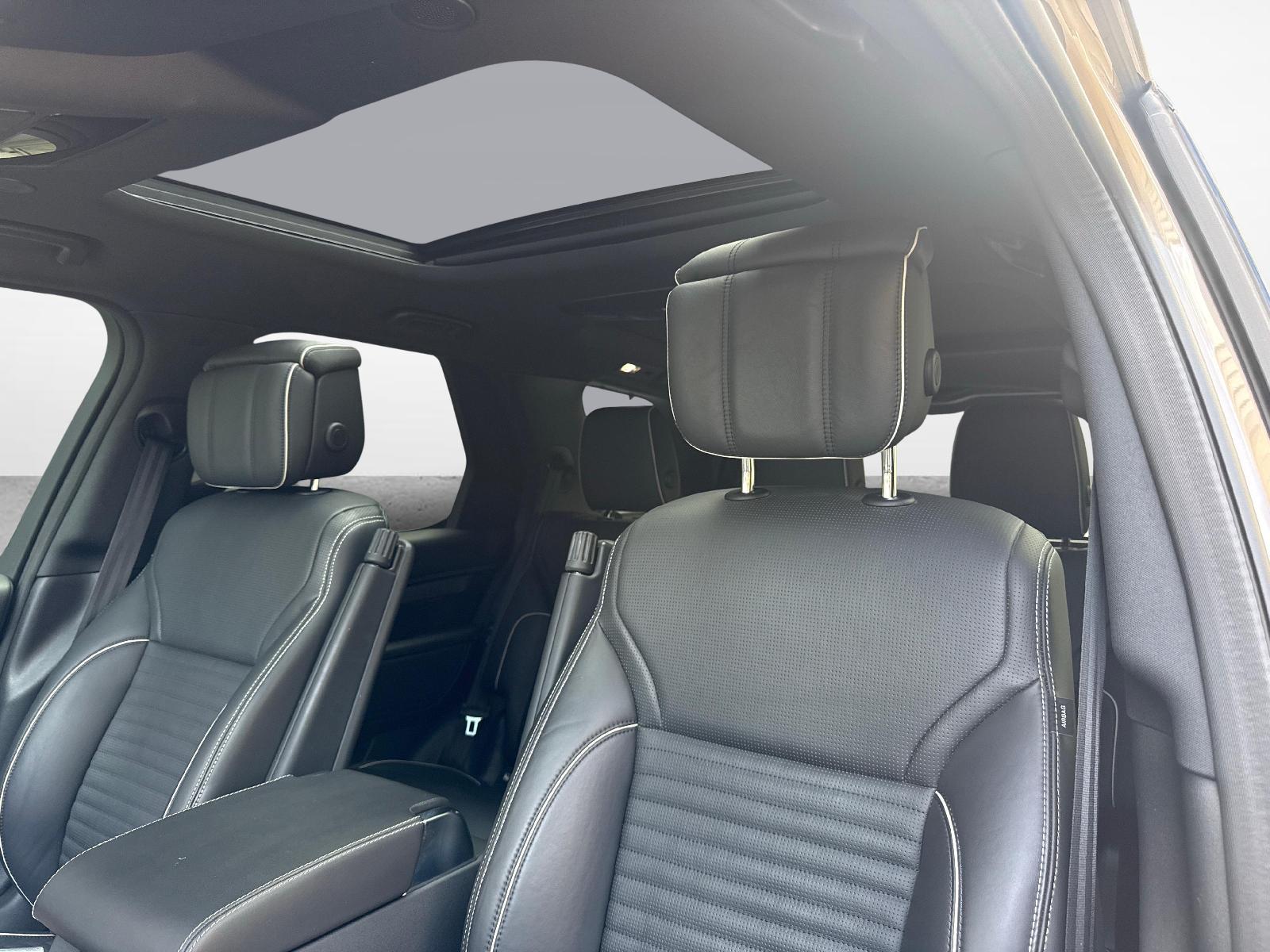LAND ROVER Discovery 3.0 D I6 300 R-Dynamic HSE + Gancio traino elettrico e Pneumatici invernali inclusi-image-10