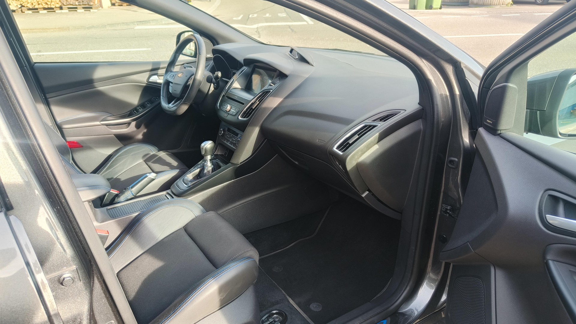 FORD Focus 2.3 EcoBoost RS AWD-image-6