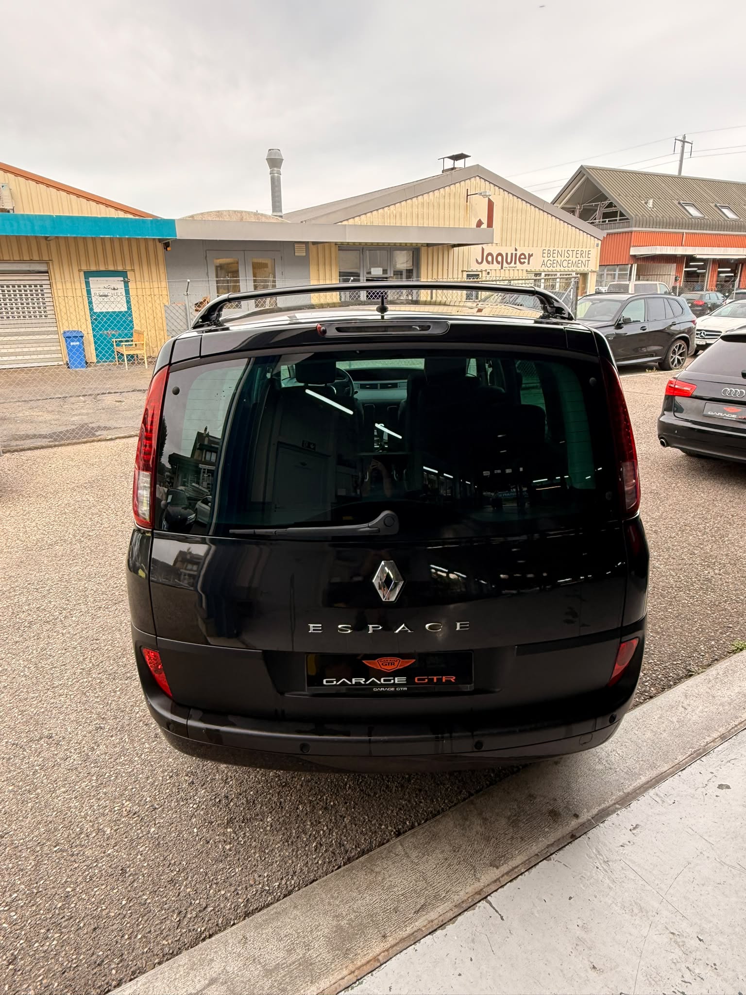RENAULT Espace 2.0 dCi Initiale Automatic-image-4