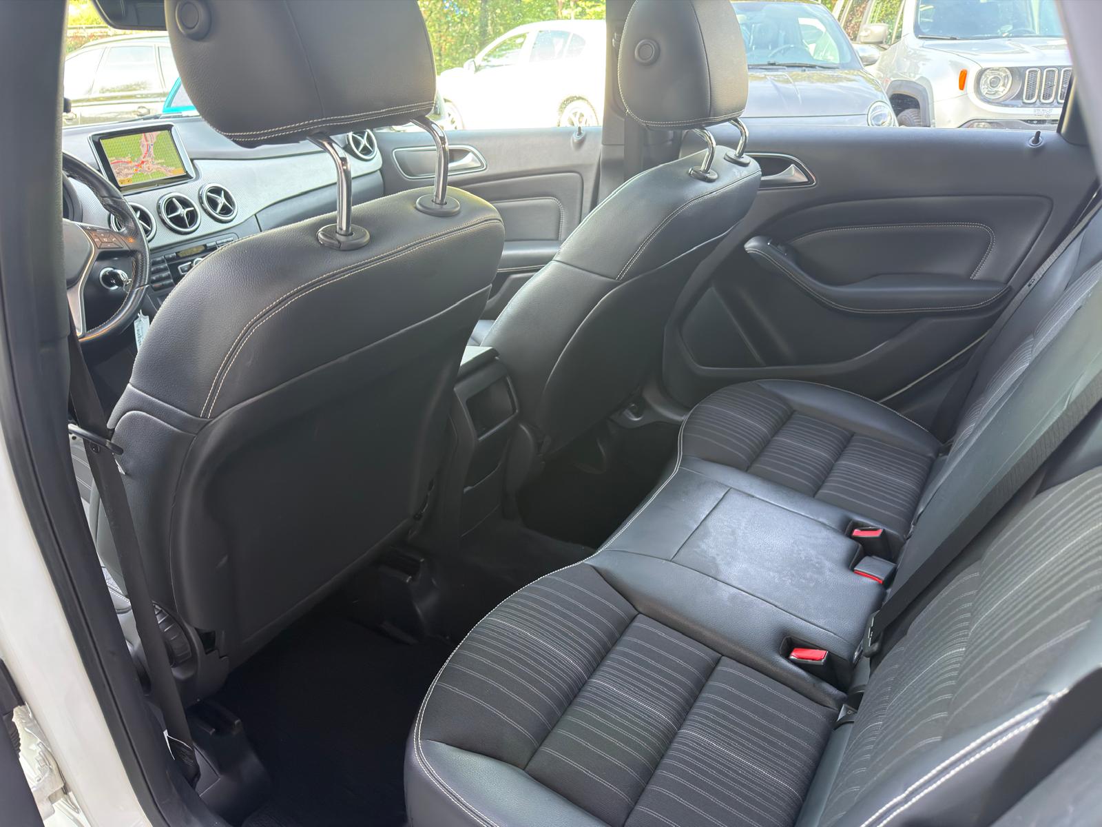 MERCEDES-BENZ B 180 CDI 7G-DCT-image-11