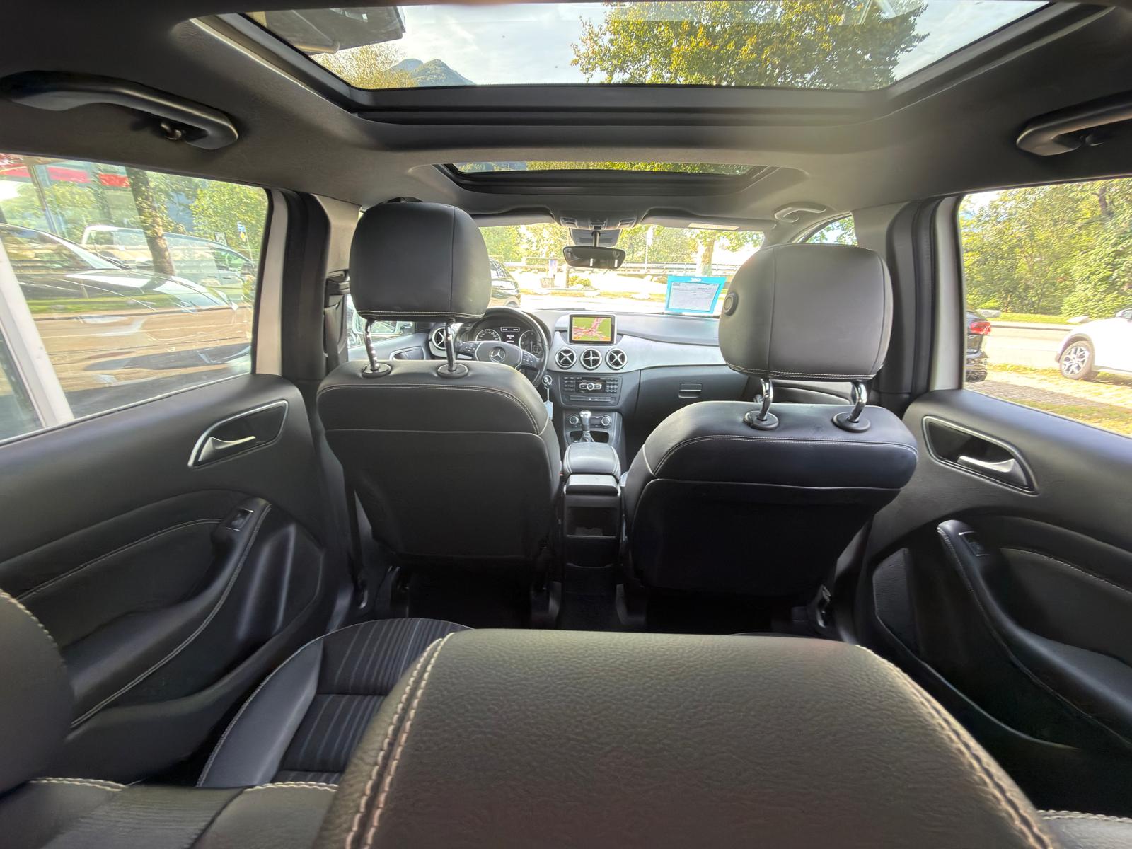 MERCEDES-BENZ B 180 CDI 7G-DCT-image-12
