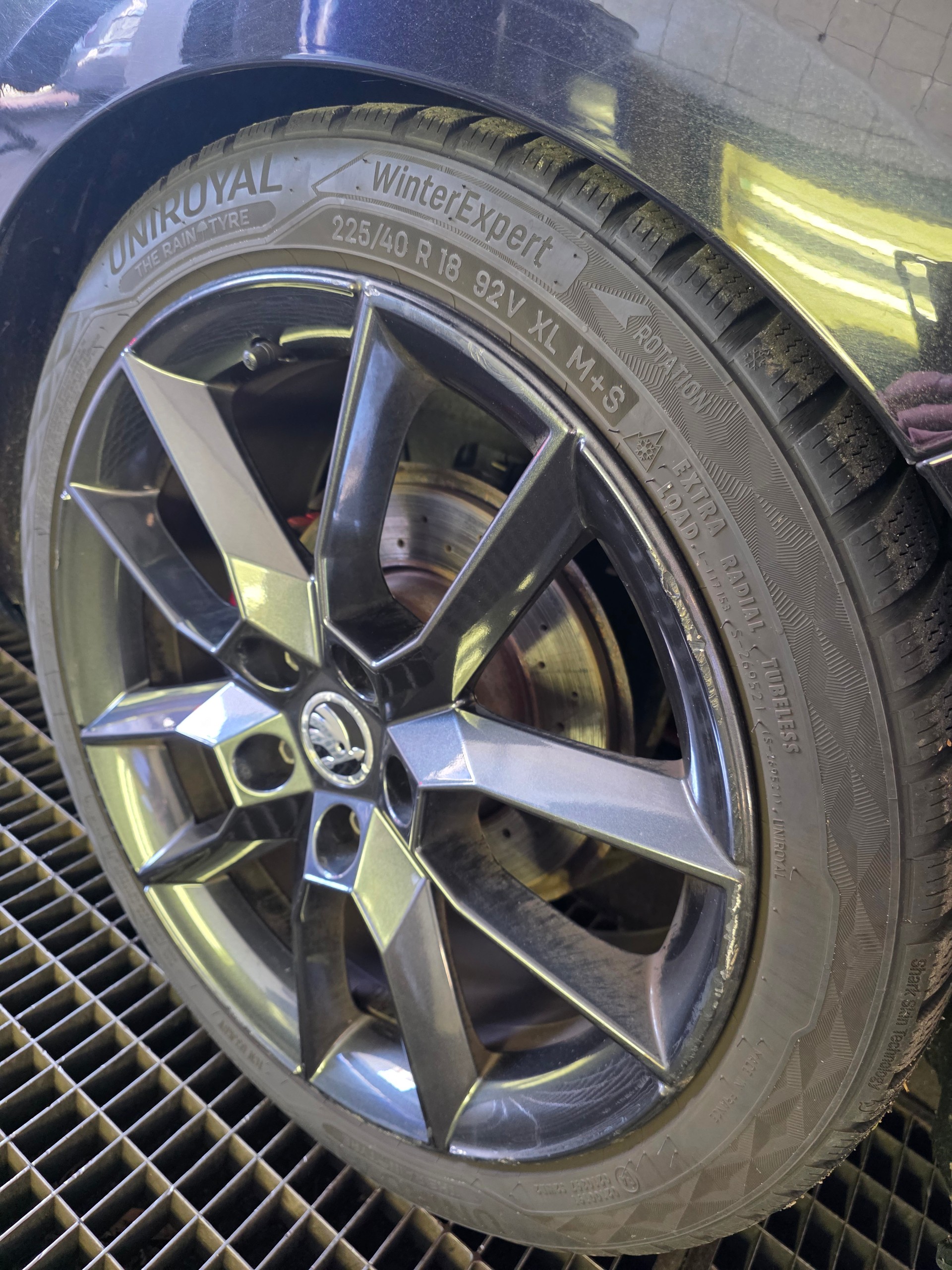 SKODA Octavia Combi 2.0 TSI RS DSG-image-19