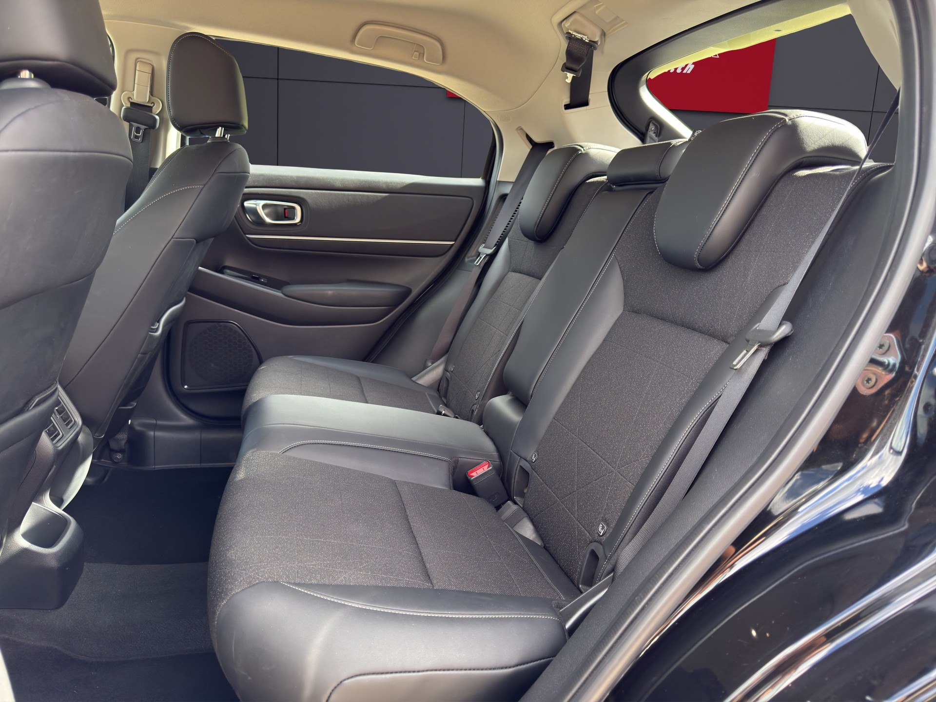 HONDA HR-V 1.5 i-MMD Advance-image-6