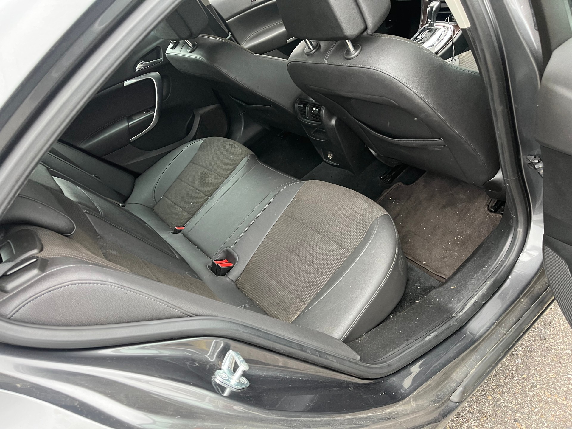 OPEL Insignia 2.0 Turbo Cosmo 4WD Automatic-image-12