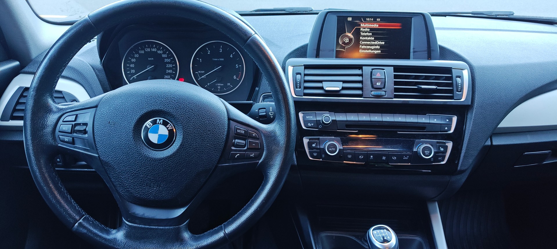 BMW 120d Urban Line-image-8