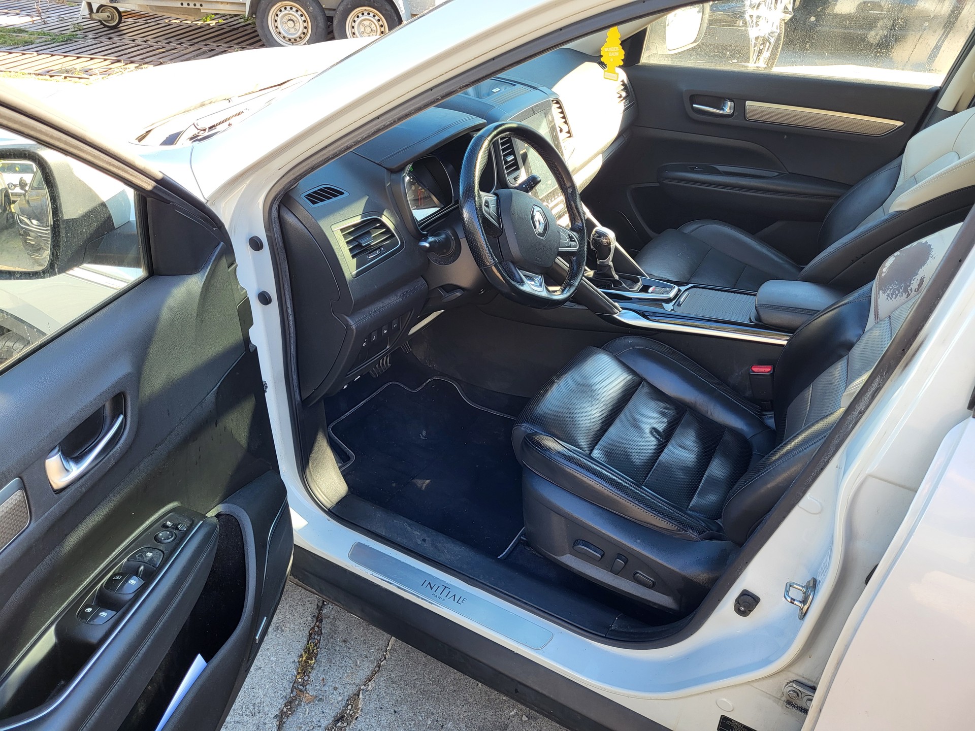 RENAULT Koleos 2.0 dCi Initiale Paris 4x4 Xtronic CVT-image-15