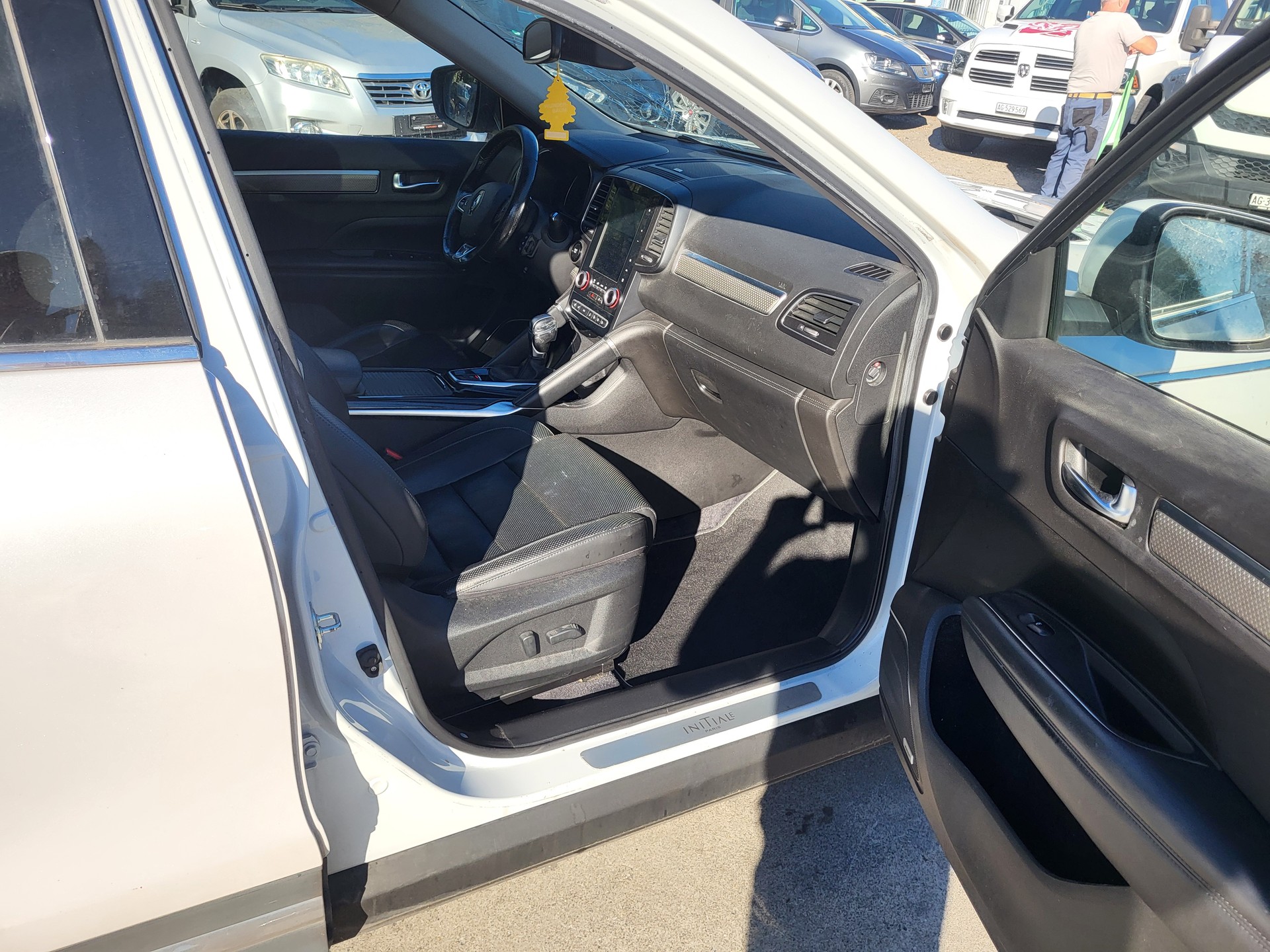RENAULT Koleos 2.0 dCi Initiale Paris 4x4 Xtronic CVT-image-6