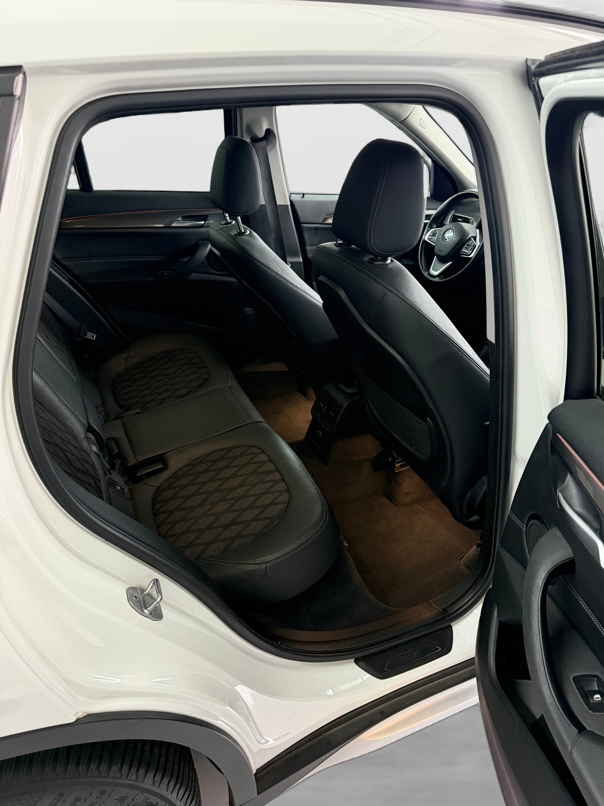 BMW X1 sDrive 20d M Sport-image-14