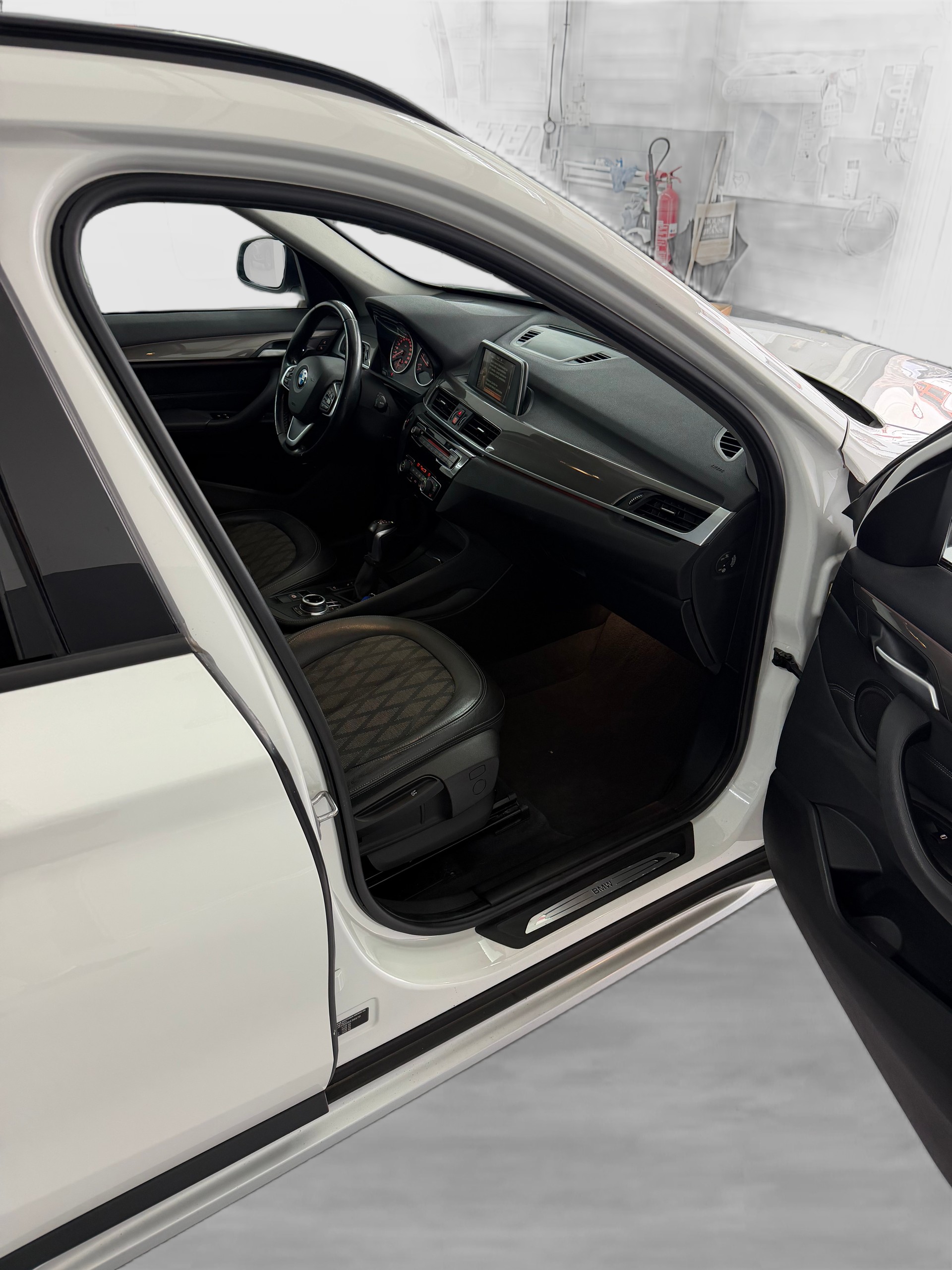 BMW X1 sDrive 20d M Sport-image-12