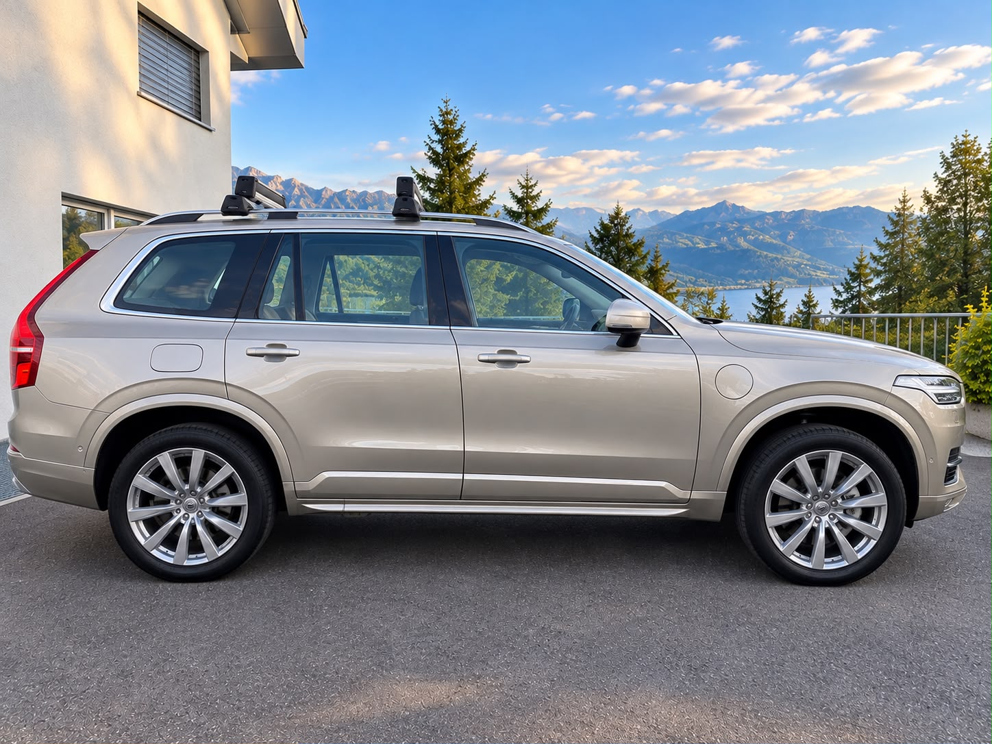 VOLVO 2.0 T8 TE R-Design 7P. AWD-image-0