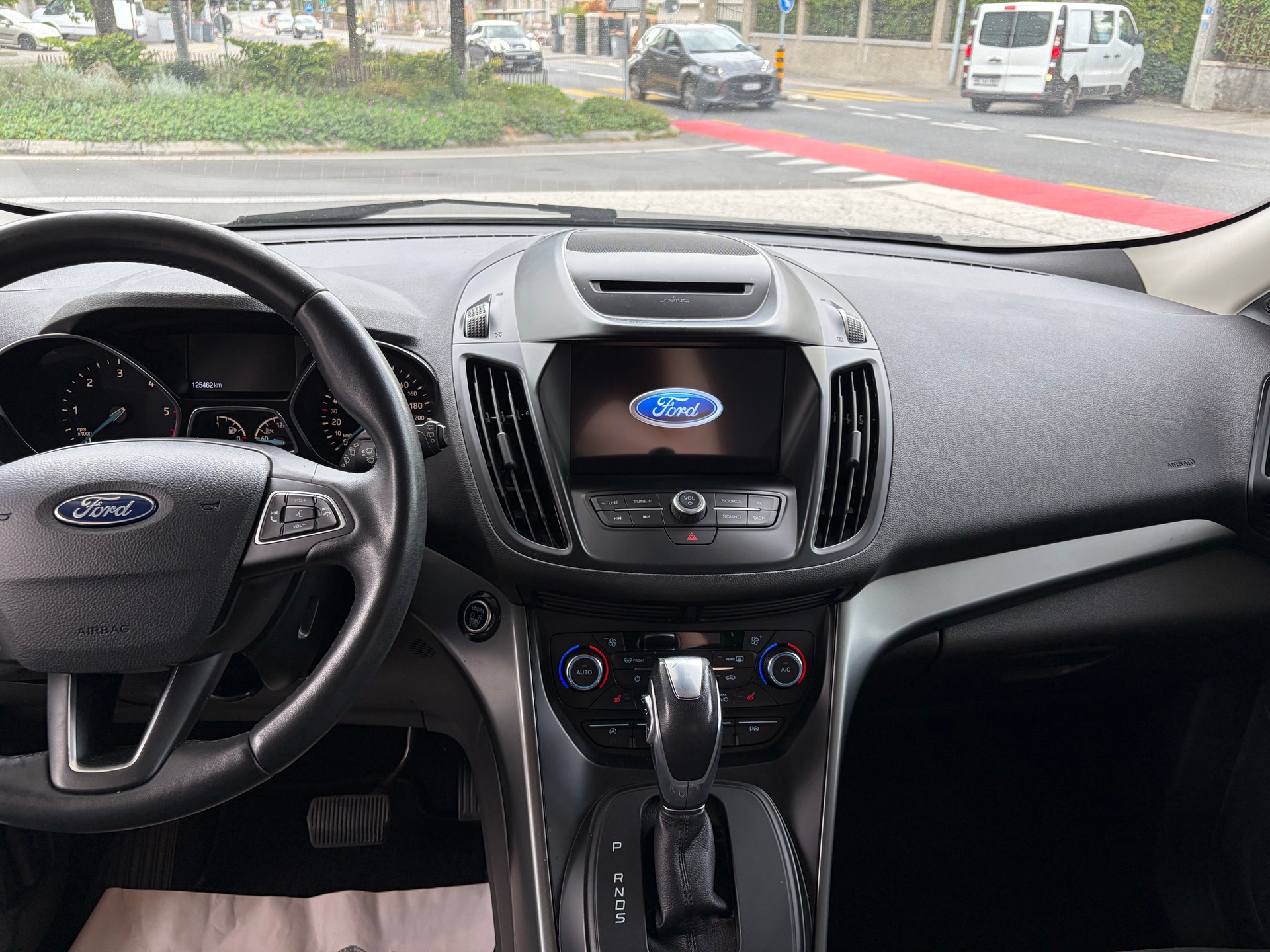 FORD Kuga 2.0 TDCi Trend+ 4WD PowerShift-image-7