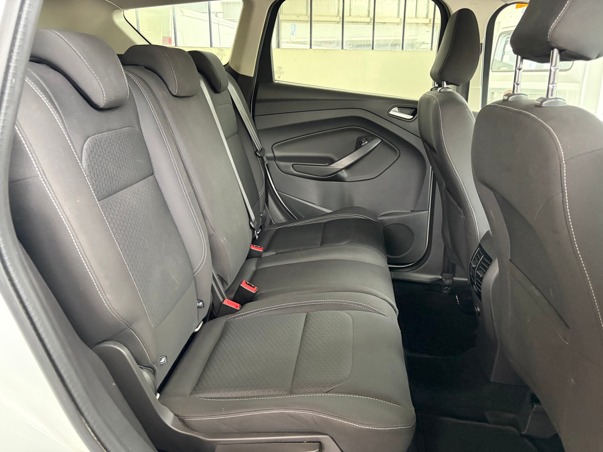 FORD Kuga 2.0 TDCi Trend+ 4WD PowerShift-image-12