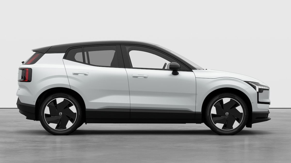 VOLVO EX30 P5 Longe Range Ultra-image-3