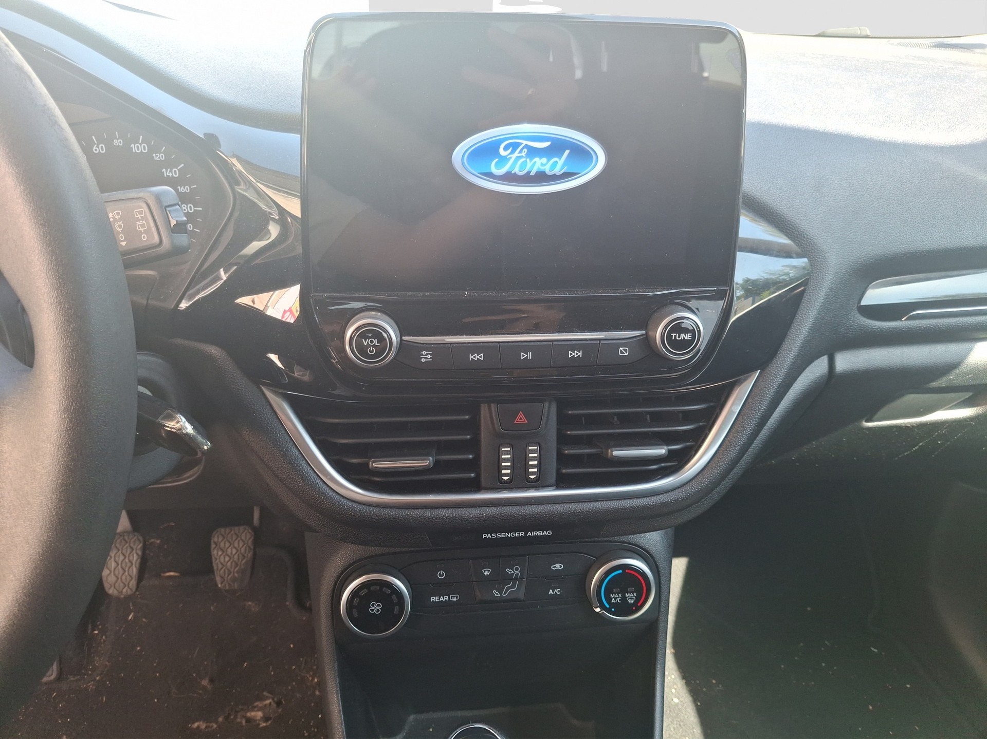 FORD Fiesta 1.1 SCTi Business-image-9