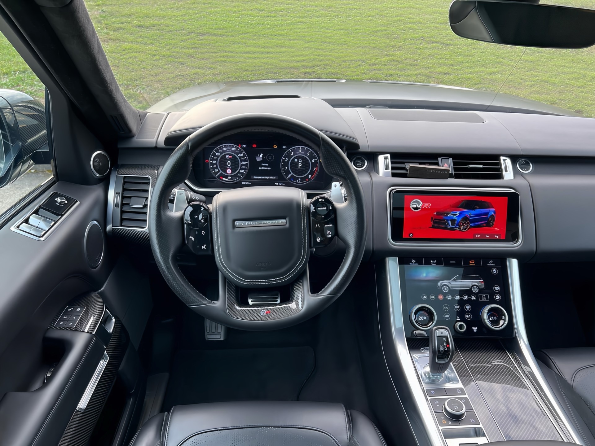 LAND ROVER 5.0 V8 SC SVR-image-4