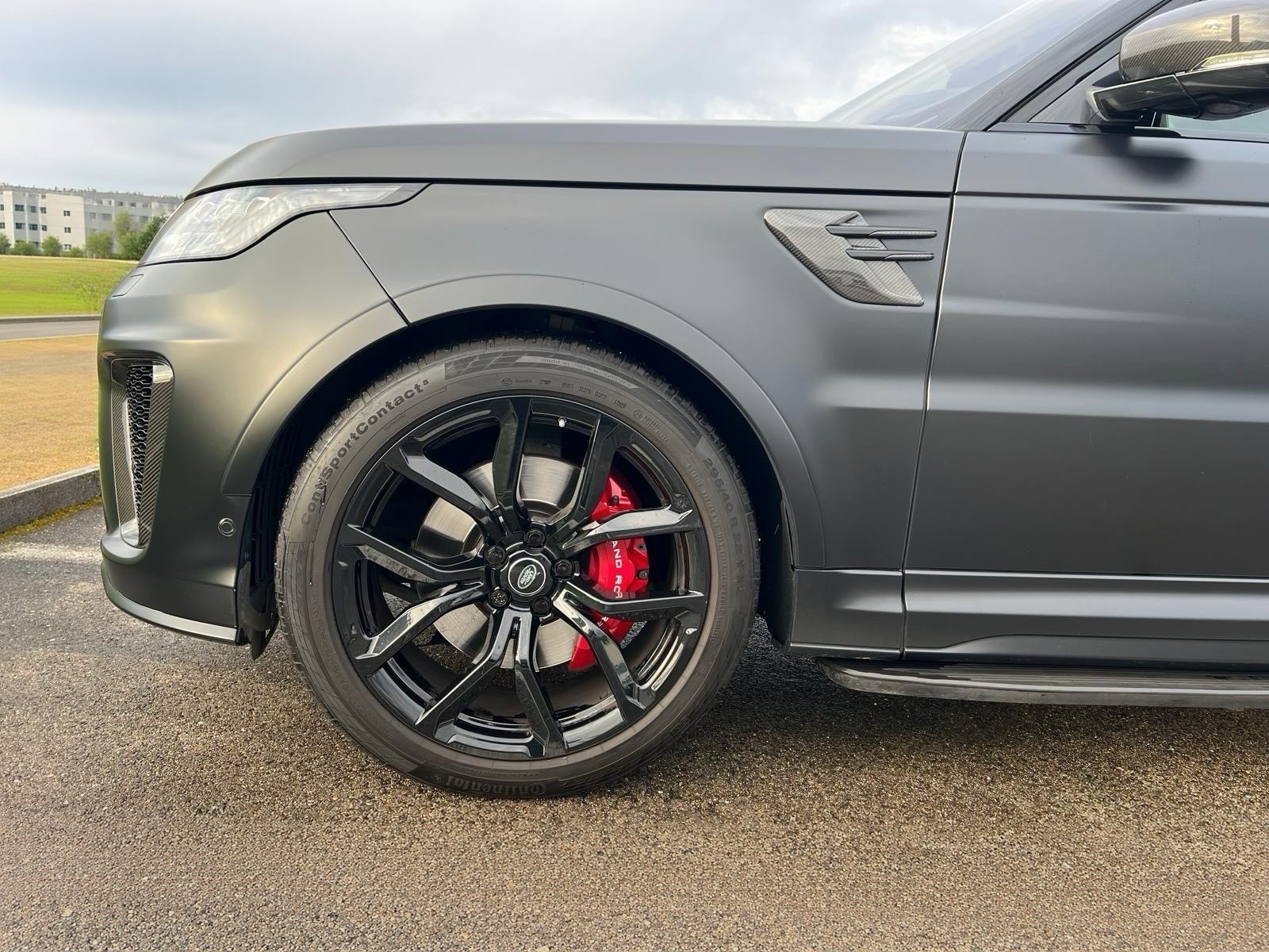 LAND ROVER 5.0 V8 SC SVR-image-3