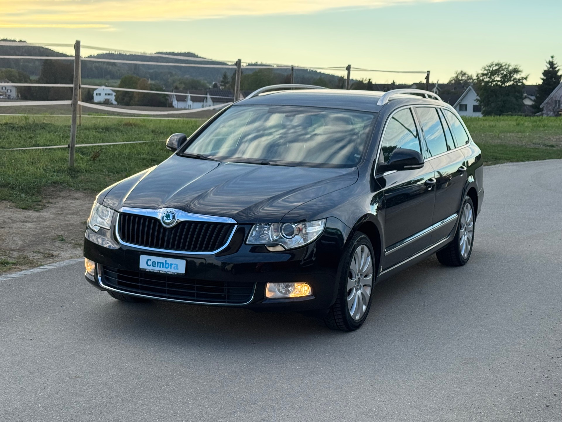 SKODA Superb Combi 3.6 FSI Ambition 4x4 DSG-image-0