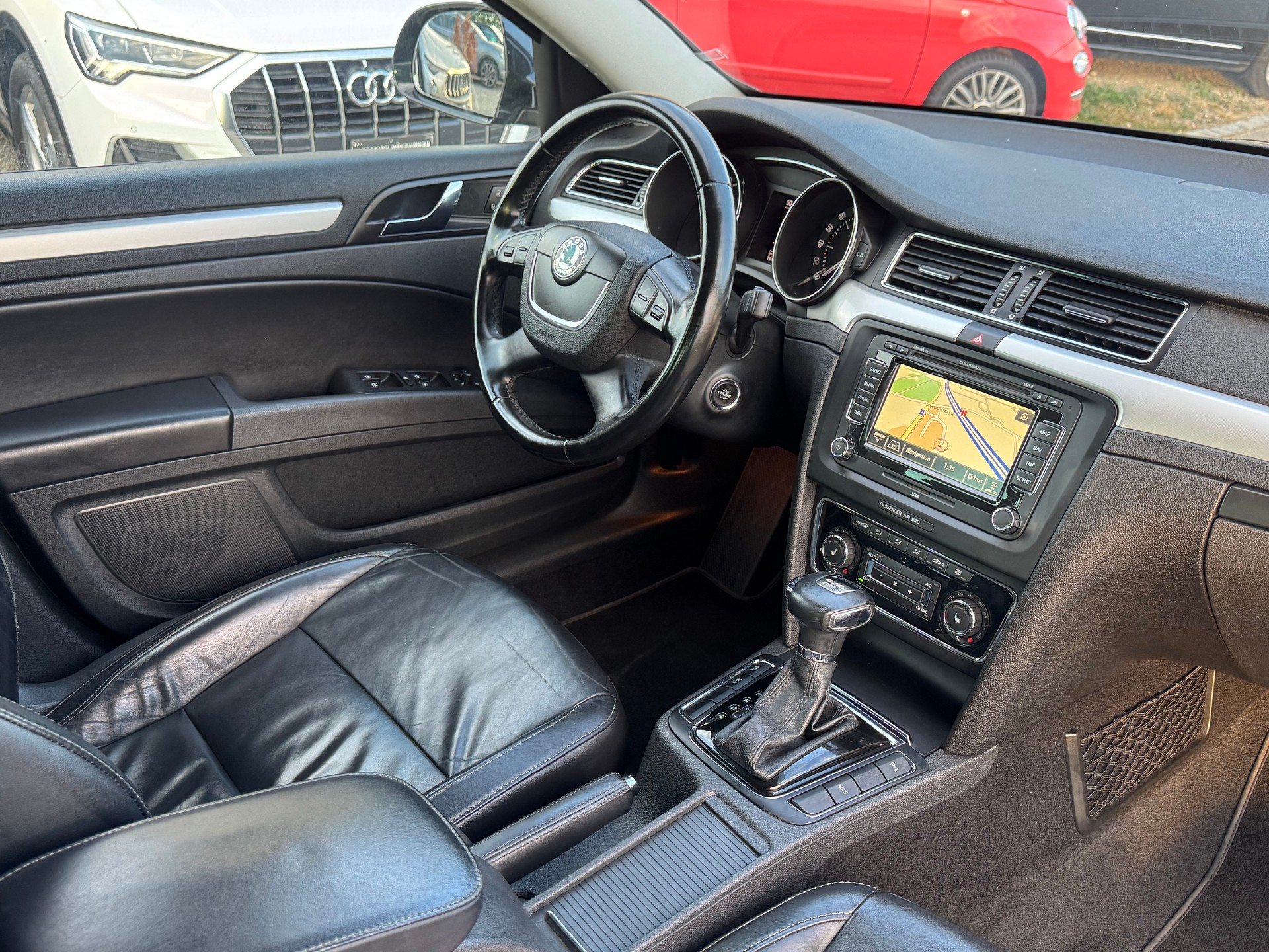 SKODA Superb Combi 3.6 FSI Ambition 4x4 DSG-image-7