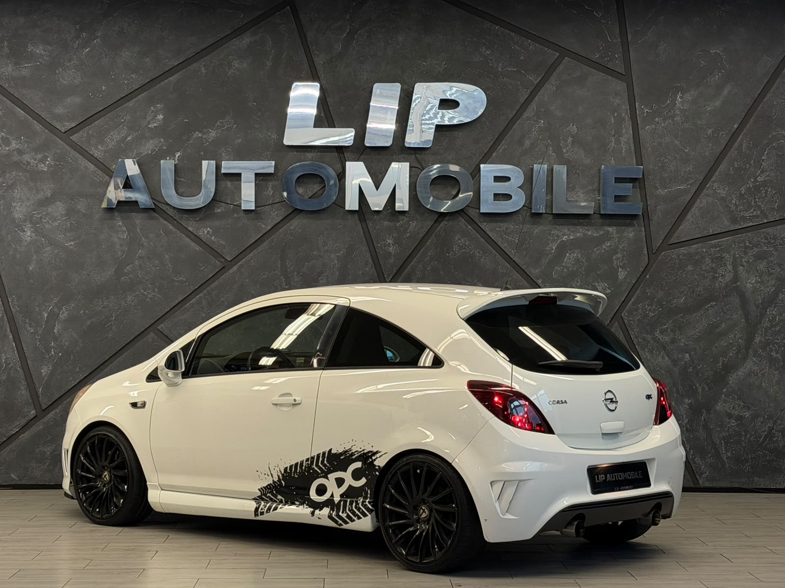 OPEL Corsa 1.6 Turbo OPC Nürburgring Edition-image-7
