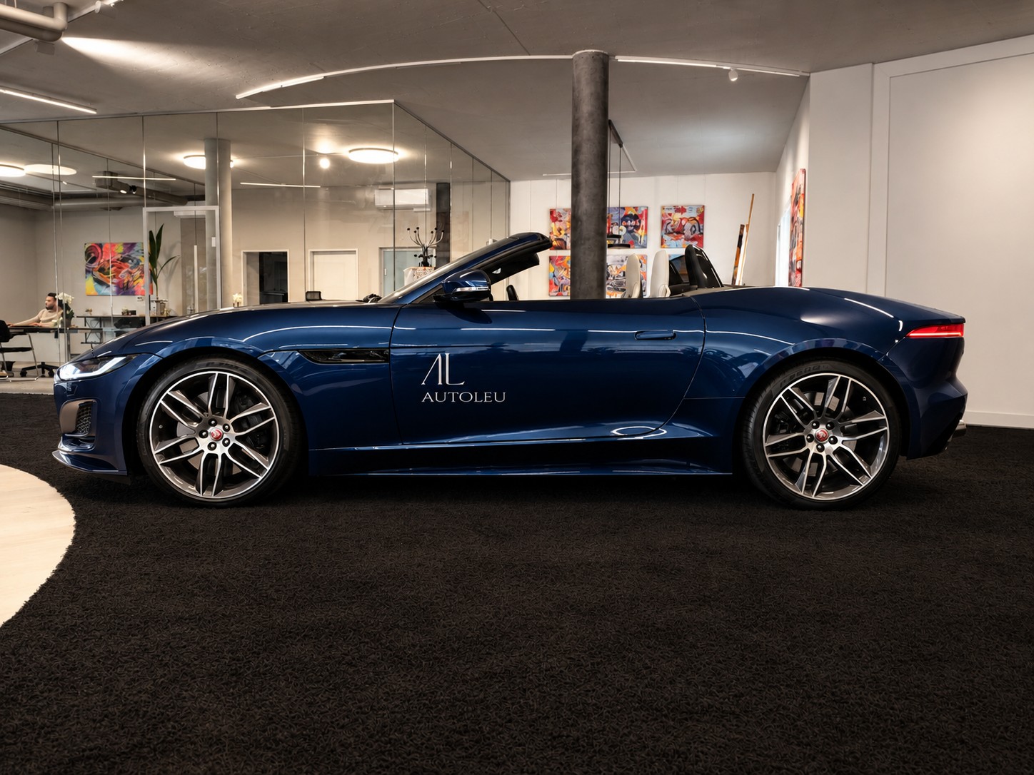 JAGUAR F-Type Convrtible 5.0 V8 R-Dynamic AWD Automatik-image-4