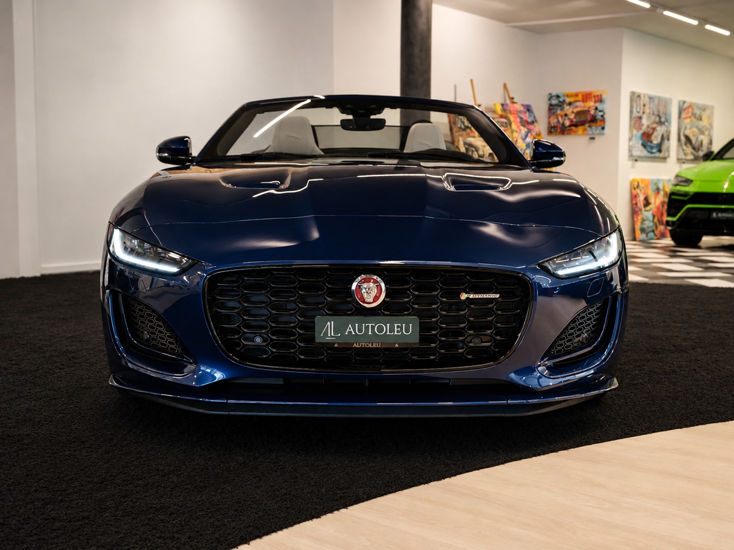 JAGUAR F-Type Convrtible 5.0 V8 R-Dynamic AWD Automatik-image-2