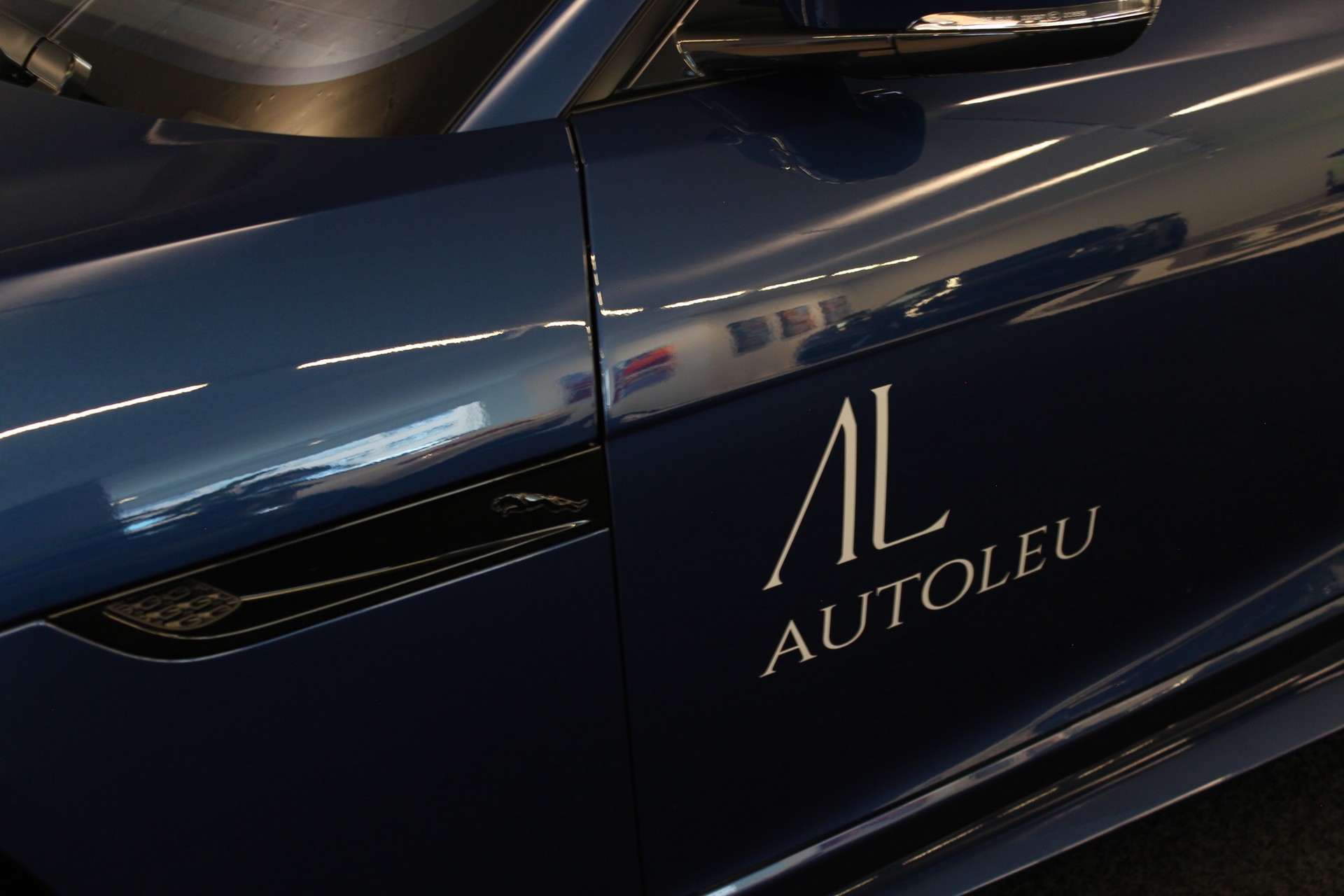 JAGUAR F-Type Convrtible 5.0 V8 R-Dynamic AWD Automatik-image-13