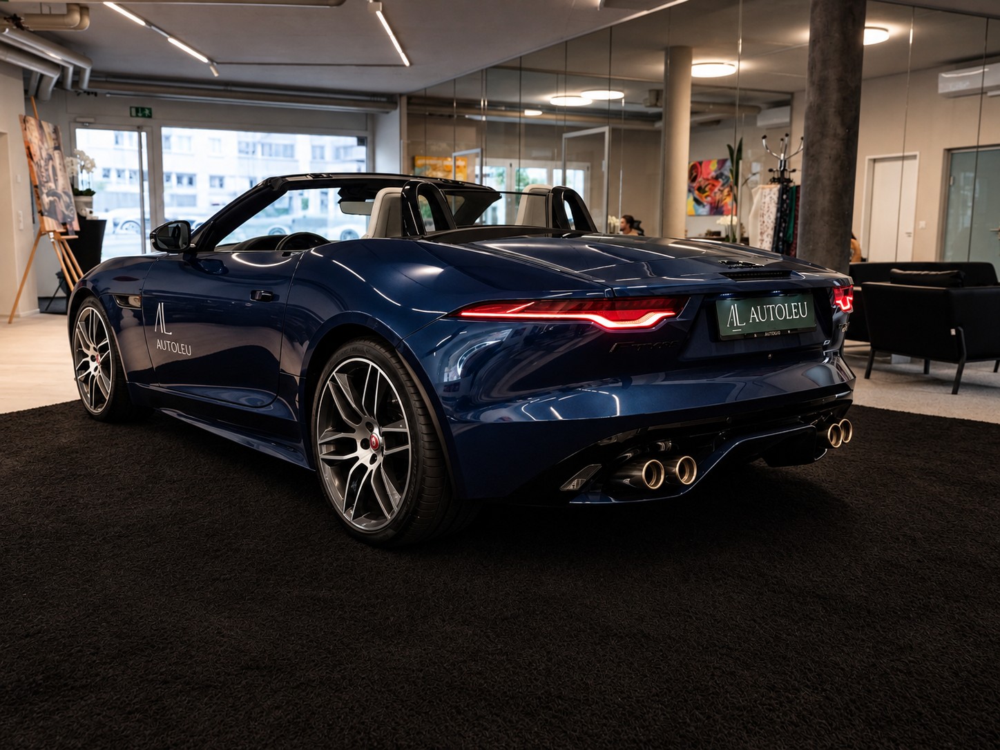 JAGUAR F-Type Convrtible 5.0 V8 R-Dynamic AWD Automatik-image-5