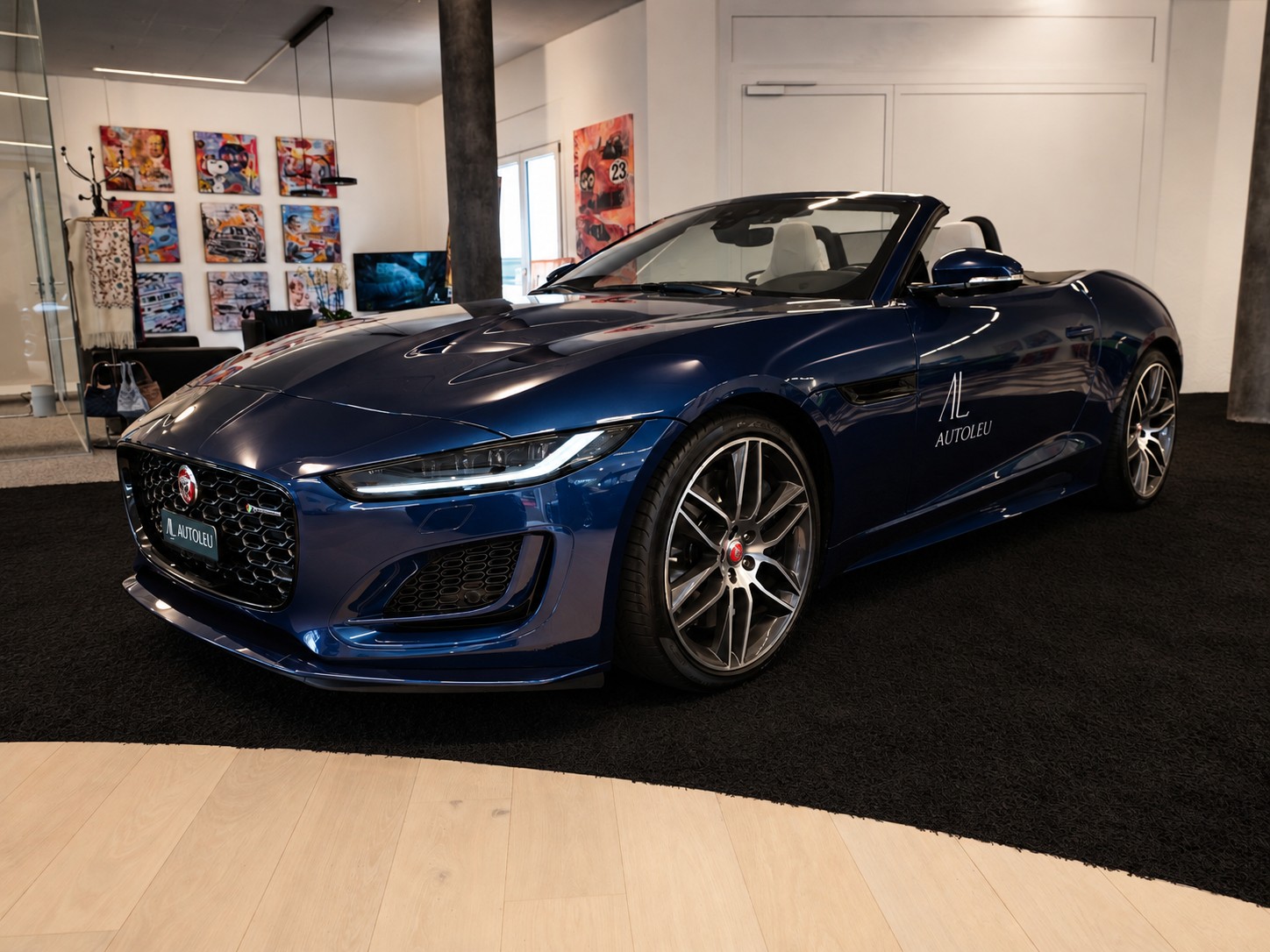 JAGUAR F-Type Convrtible 5.0 V8 R-Dynamic AWD Automatik-image-3