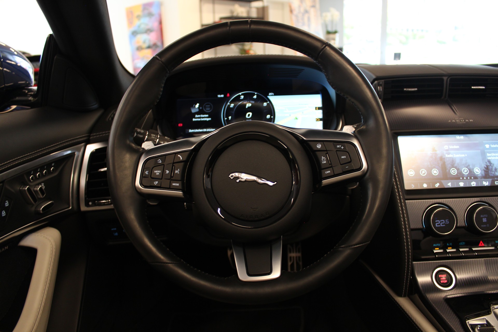 JAGUAR F-Type Convrtible 5.0 V8 R-Dynamic AWD Automatik-image-20