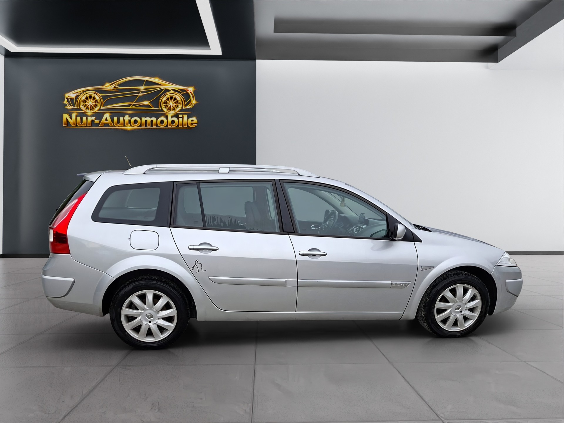 RENAULT Mégane Break 2.0 16V-image-7