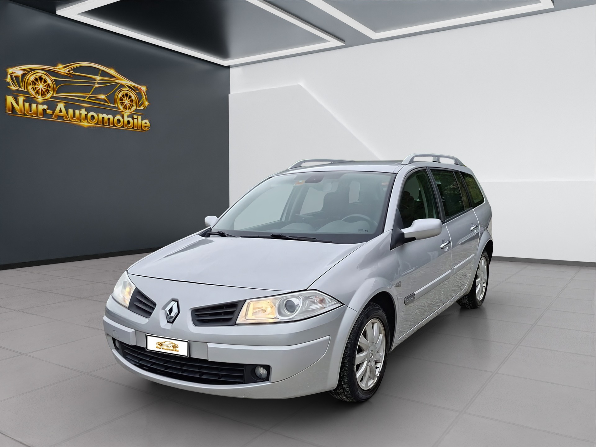 RENAULT Mégane Break 2.0 16V-image-2