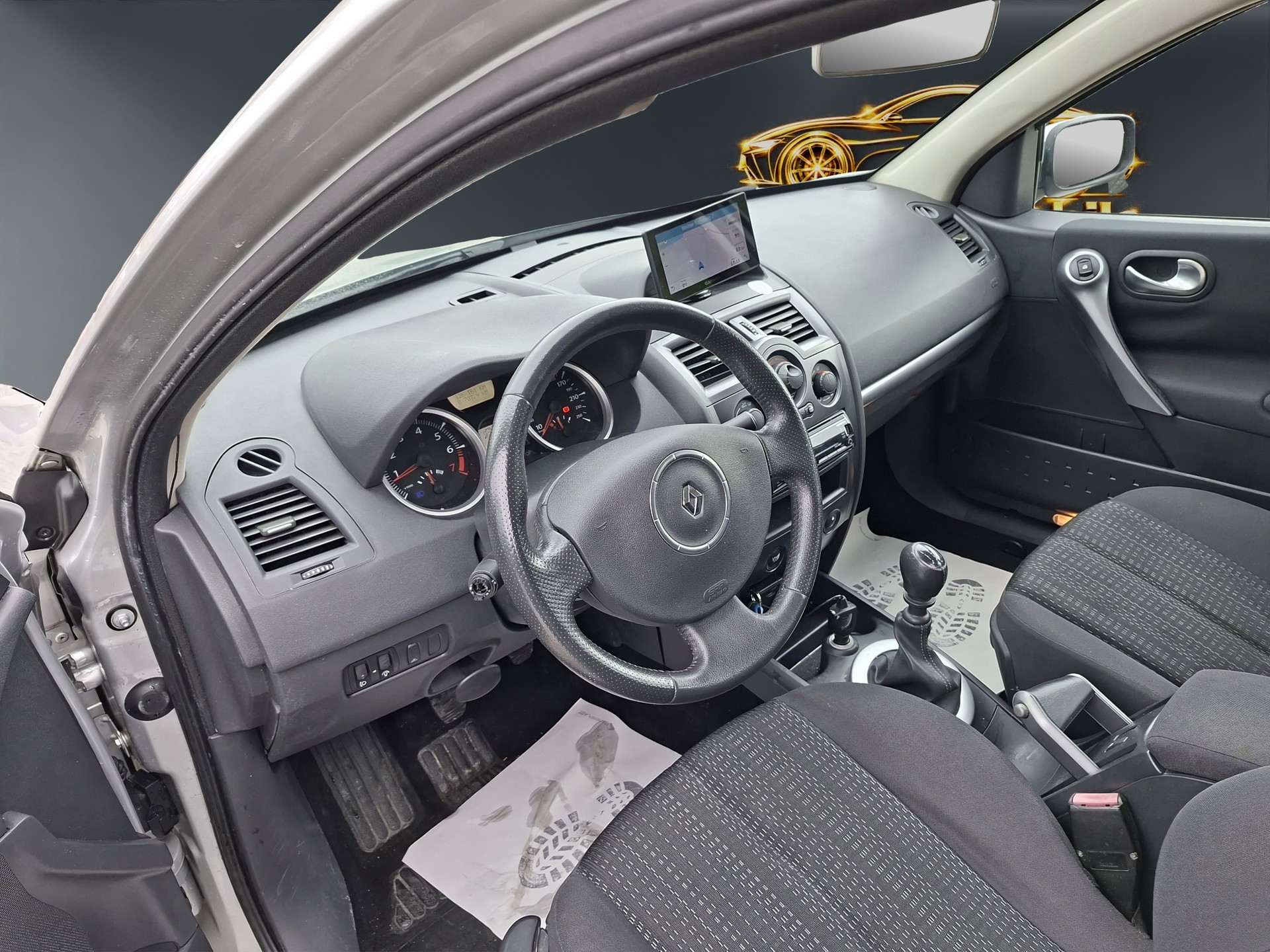 RENAULT Mégane Break 2.0 16V-image-11