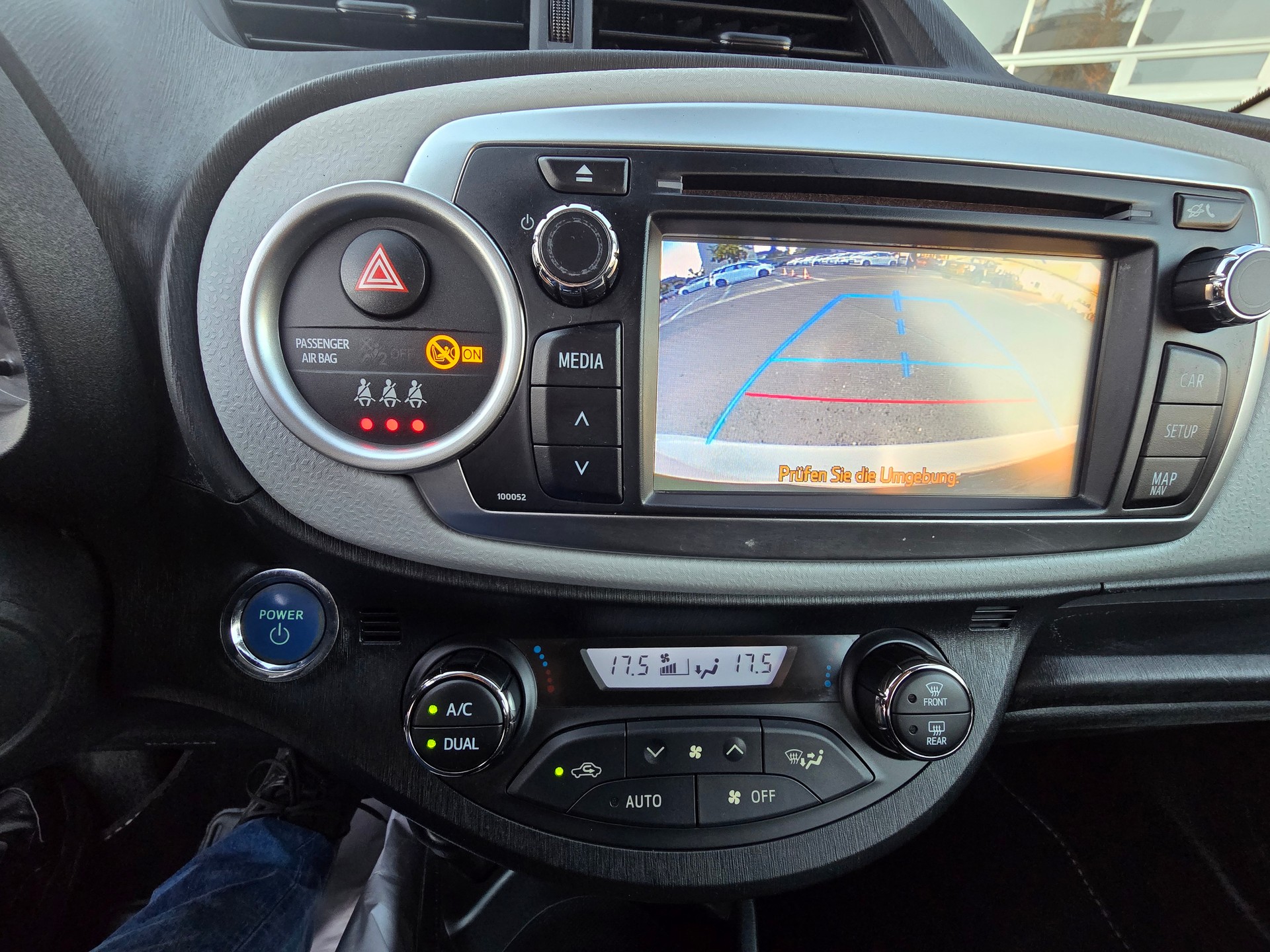 TOYOTA Yaris 1.5 VVT-i Hybrid Sol CVT-image-9