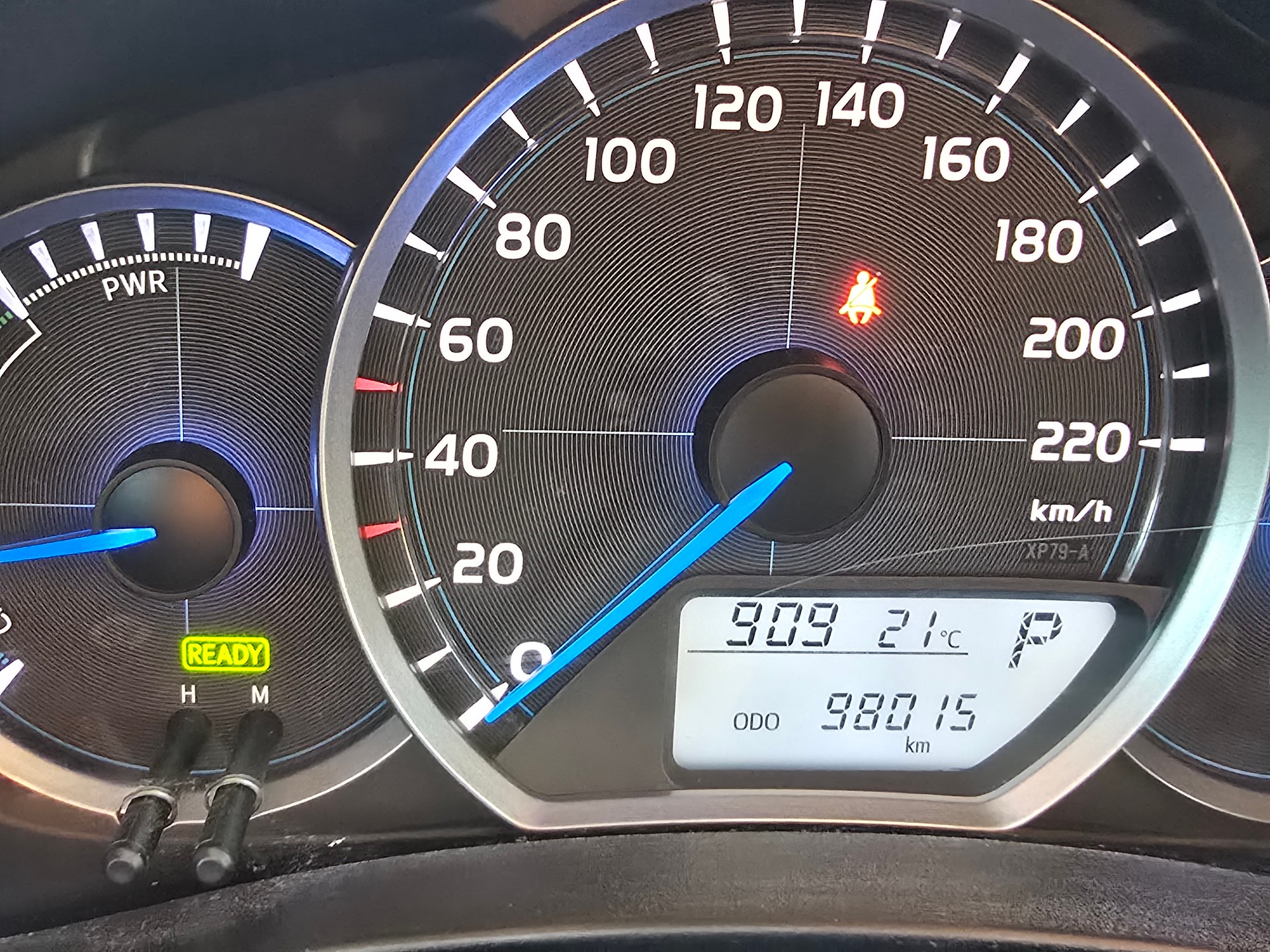 TOYOTA Yaris 1.5 VVT-i Hybrid Sol CVT-image-10