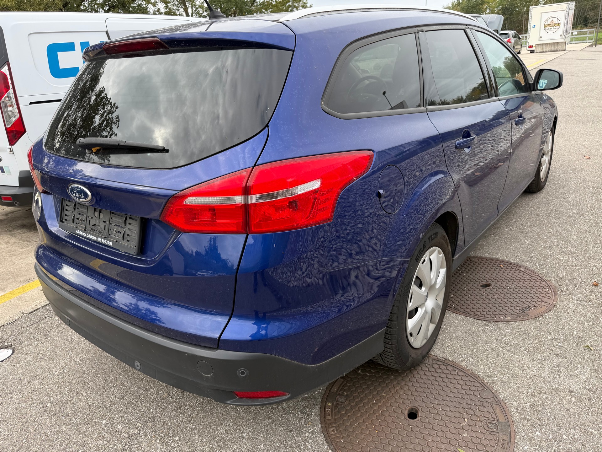 FORD Focus 1.0 SCTi Black Edition-image-2