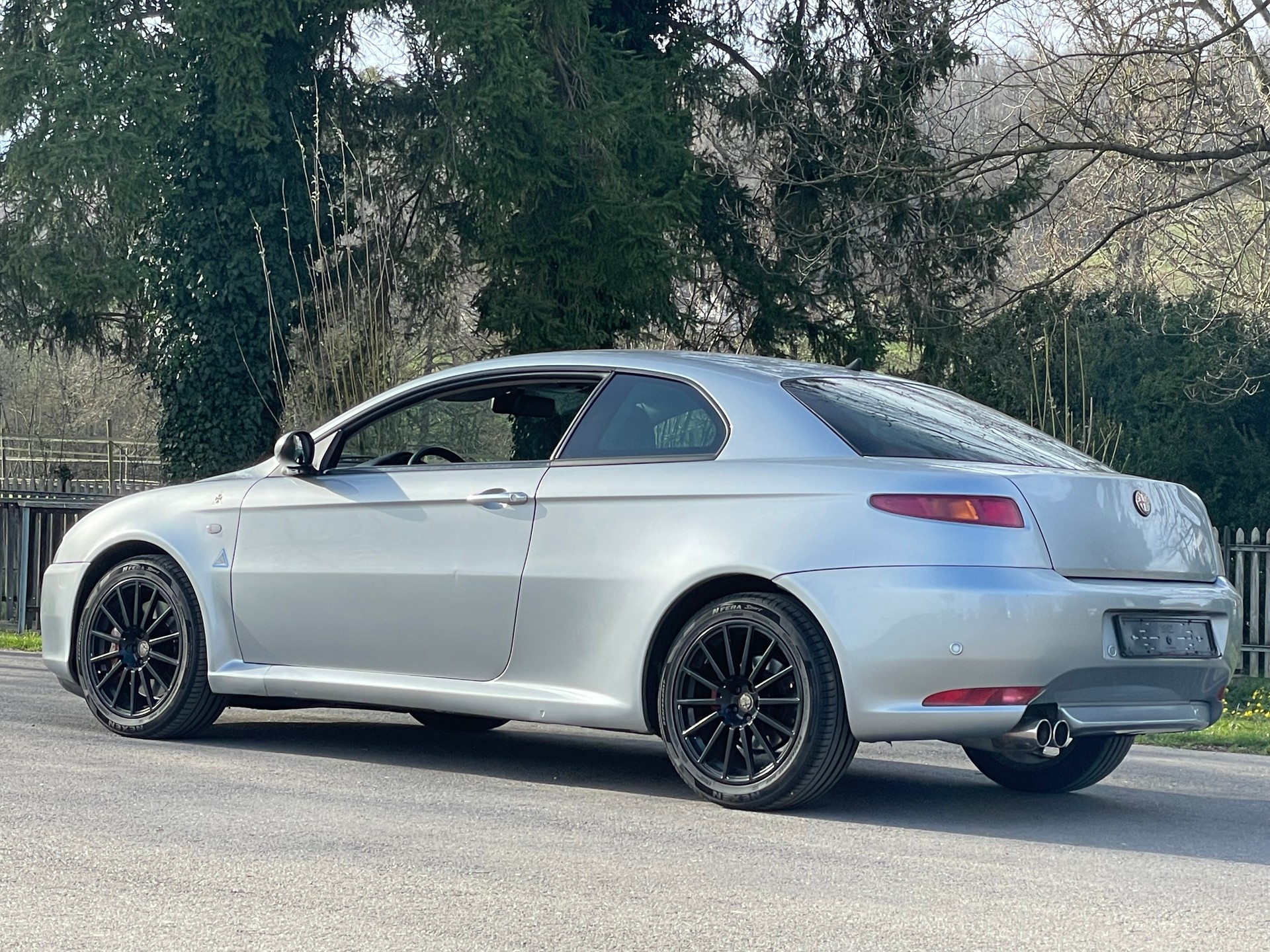 ALFA ROMEO GT 3.2 V6 Distinctive-image-2