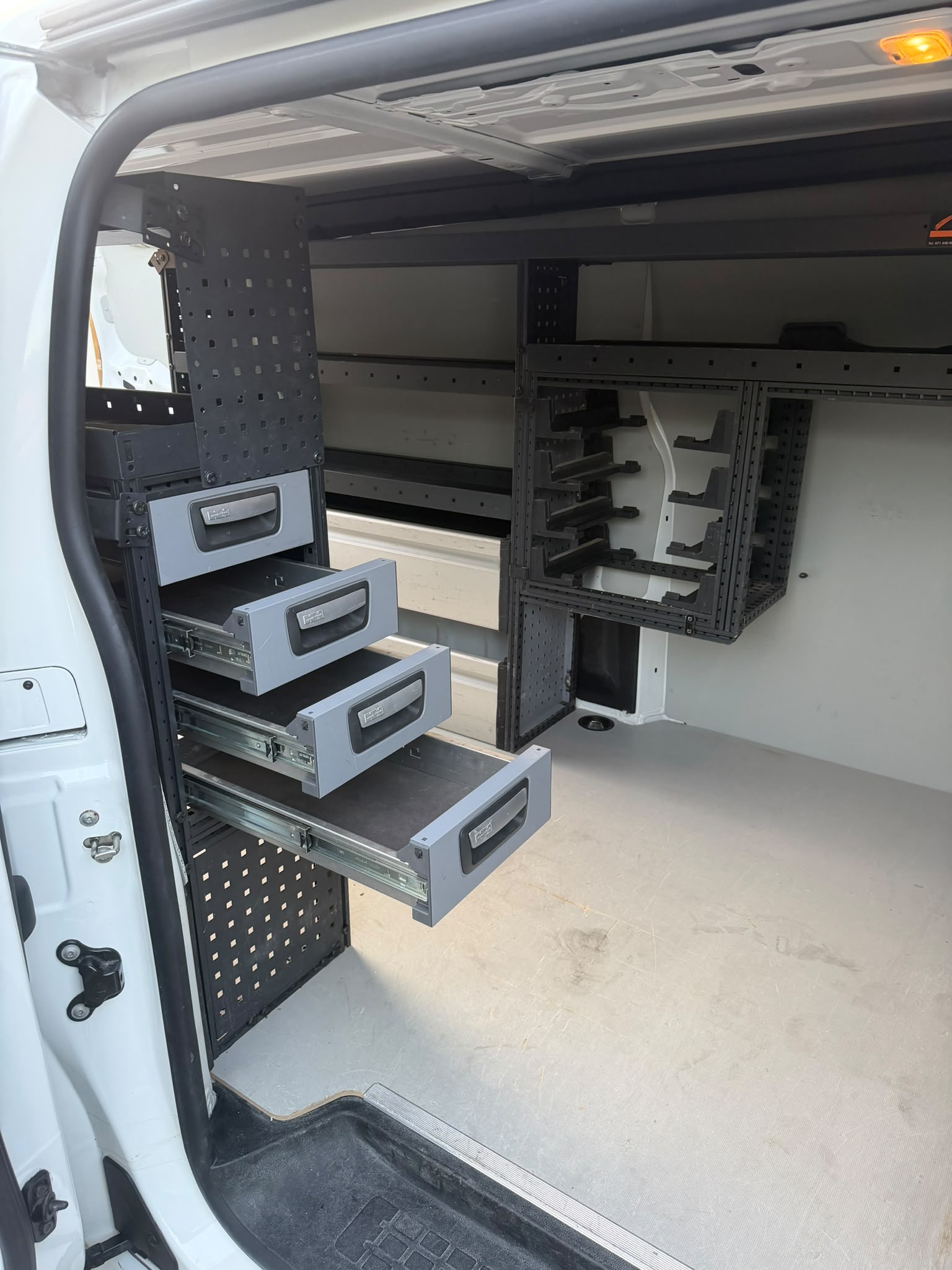 OPEL VIVARO-image-11