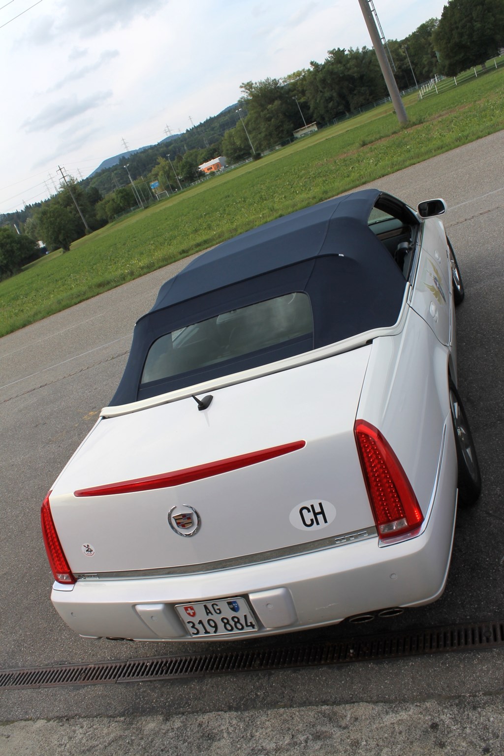 CADILLAC DTS 4-türiges Cabriolet (sehr selten!)-image-13