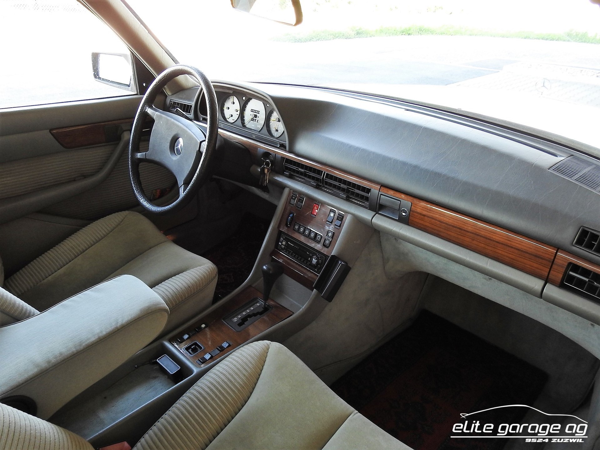 MERCEDES-BENZ 380 SE-image-6