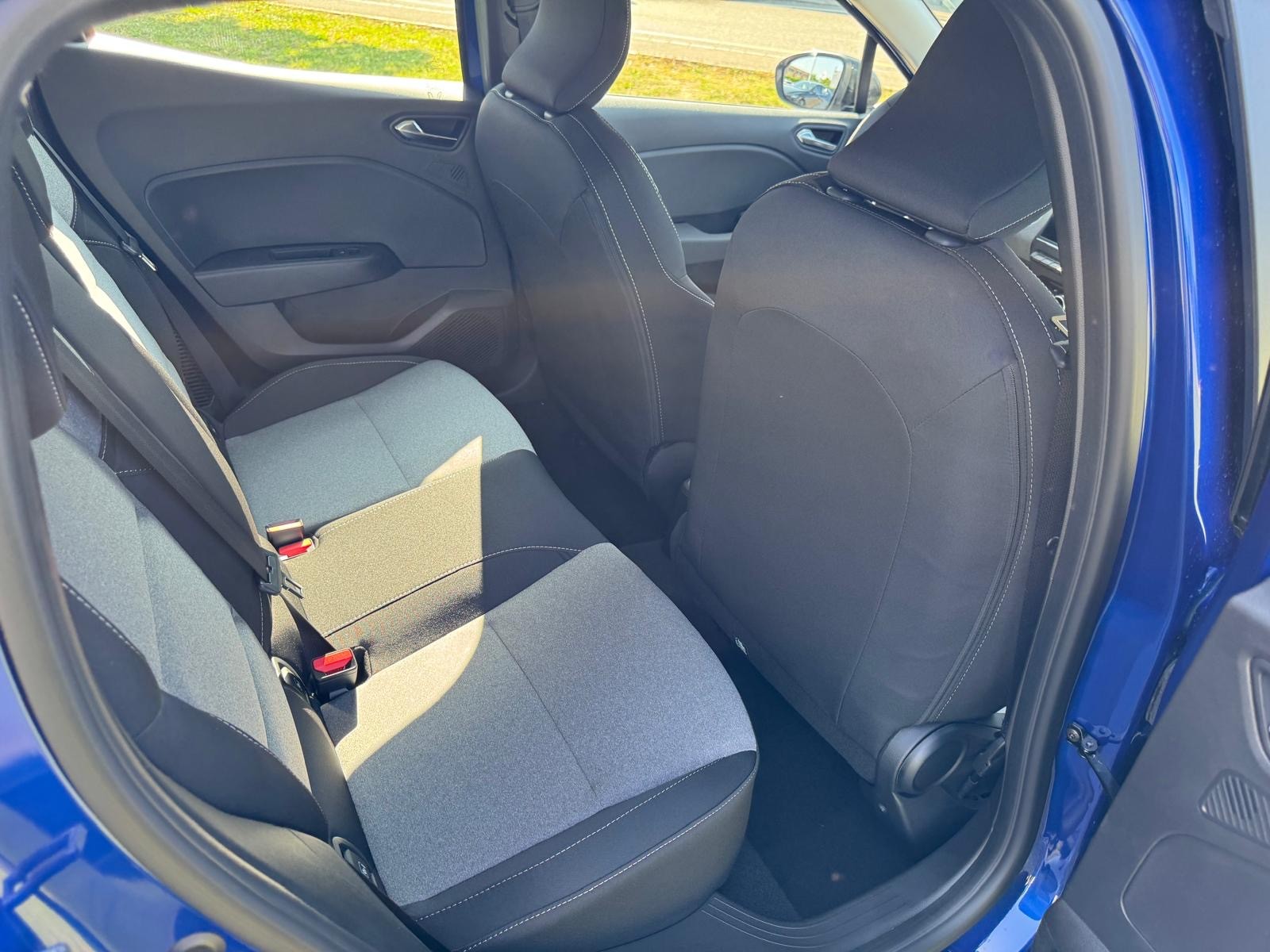 MITSUBISHI COLT 1.6 HEV Invite-image-7