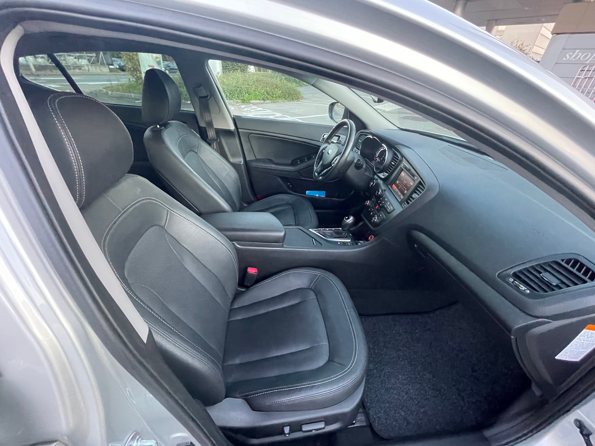 KIA Optima 2.0 CVVT Hybrid Automatic-image-6