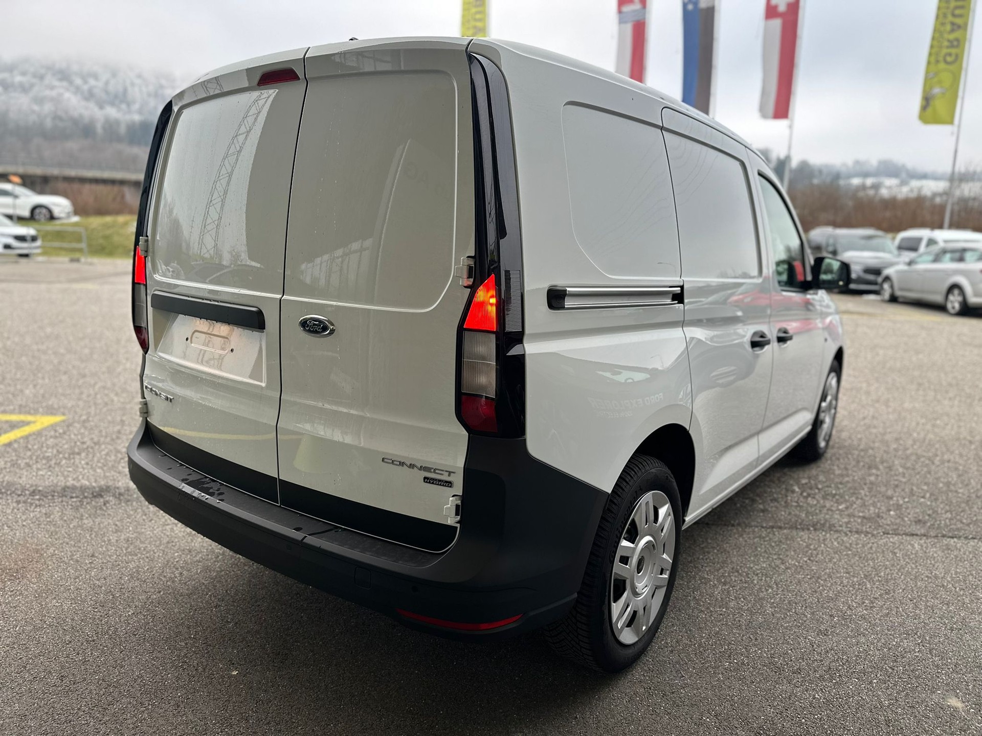 FORD Transit Connect Kasten 1.5 EcoBoost PHEV Trend 0.99% Leasing-image-6