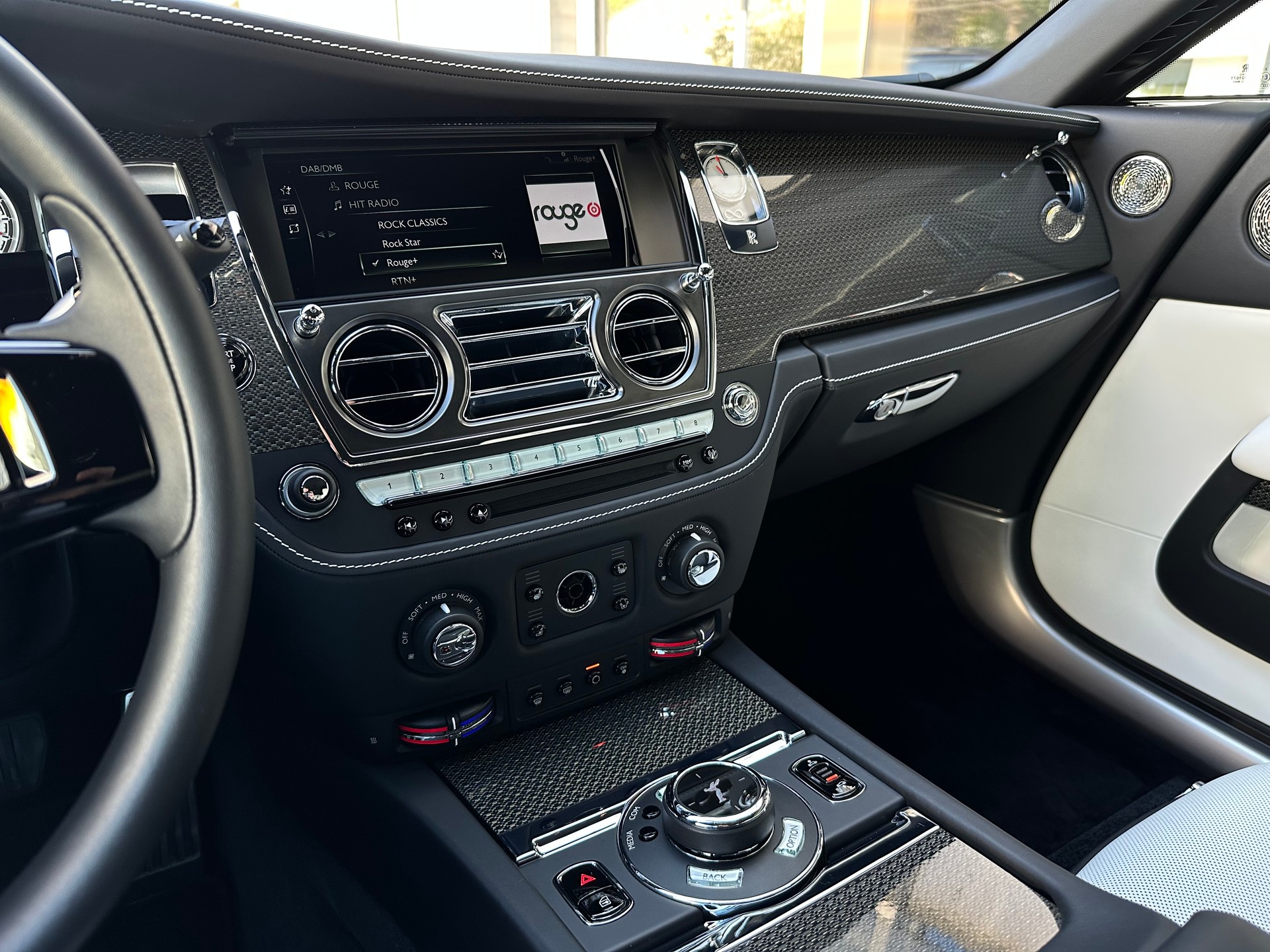 ROLLS-ROYCE Wraith 6.6V12 BlackBadge-image-9