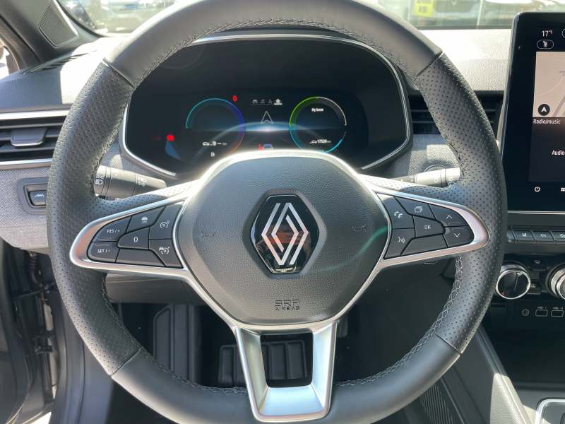 RENAULT Clio 1.6 E-Tech techno-image-7