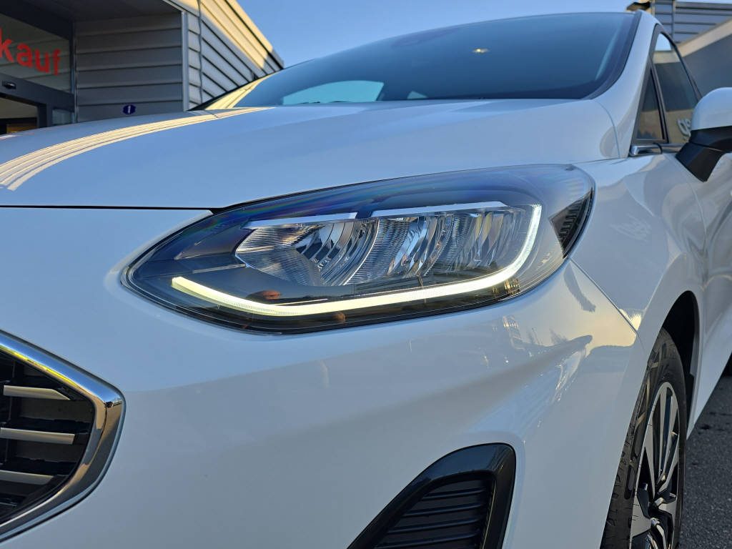 FORD Fiesta 1.0 EcoB Hybrid Titanium-image-12