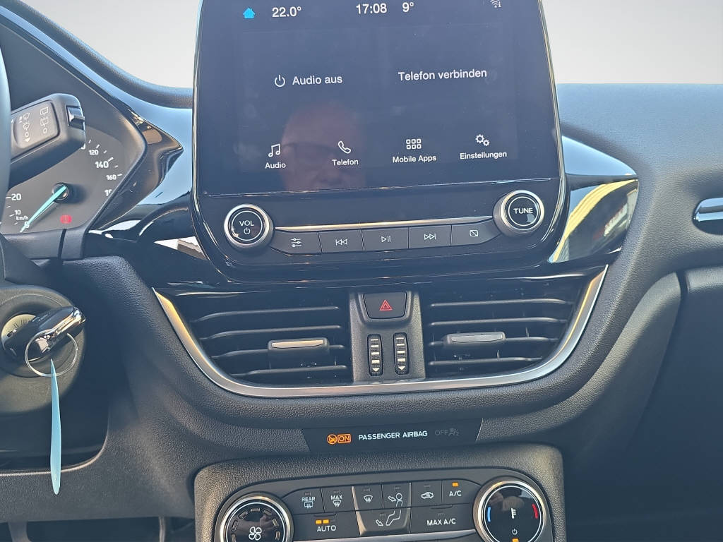 FORD Fiesta 1.0 EcoB Hybrid Titanium-image-11