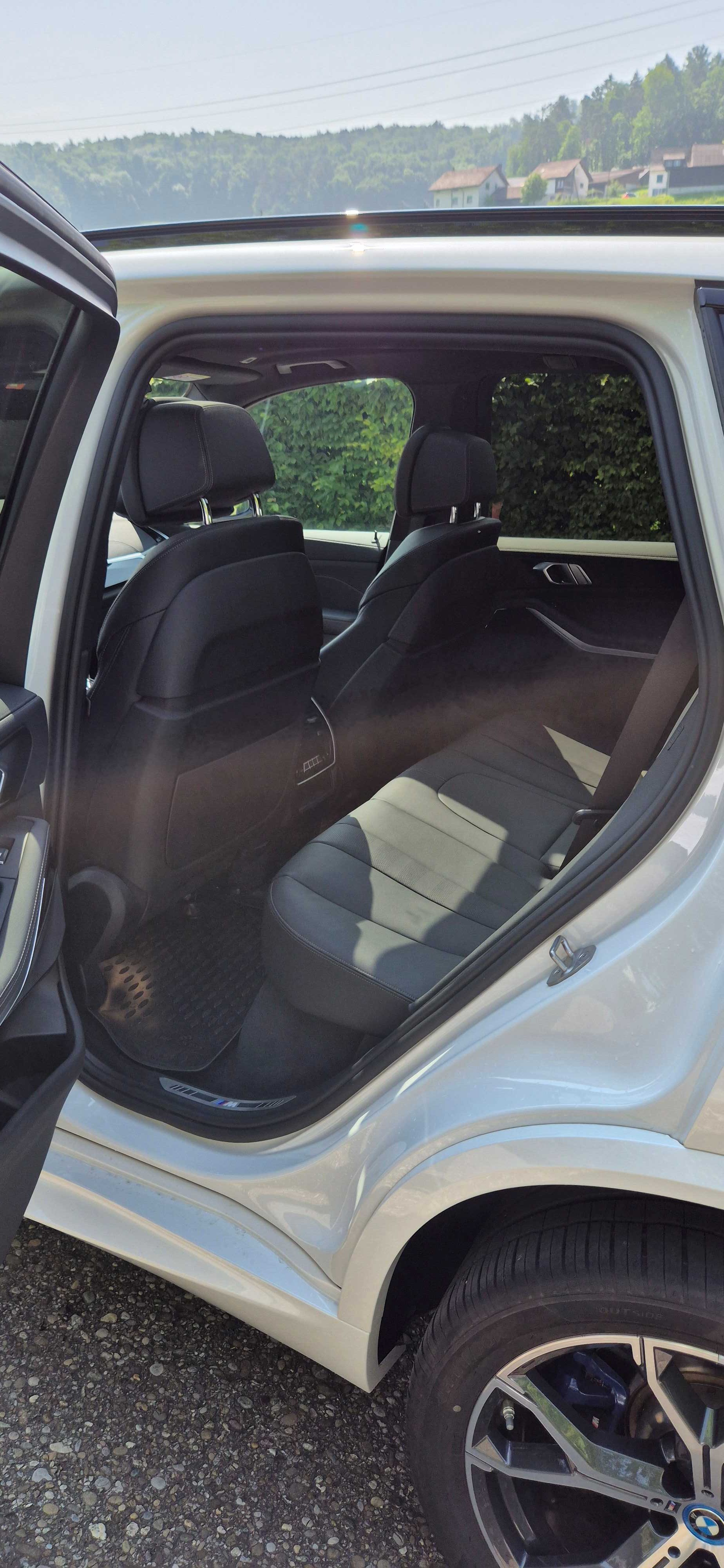 BMW X5 45e xDrive, M Sport Steptronic-image-13