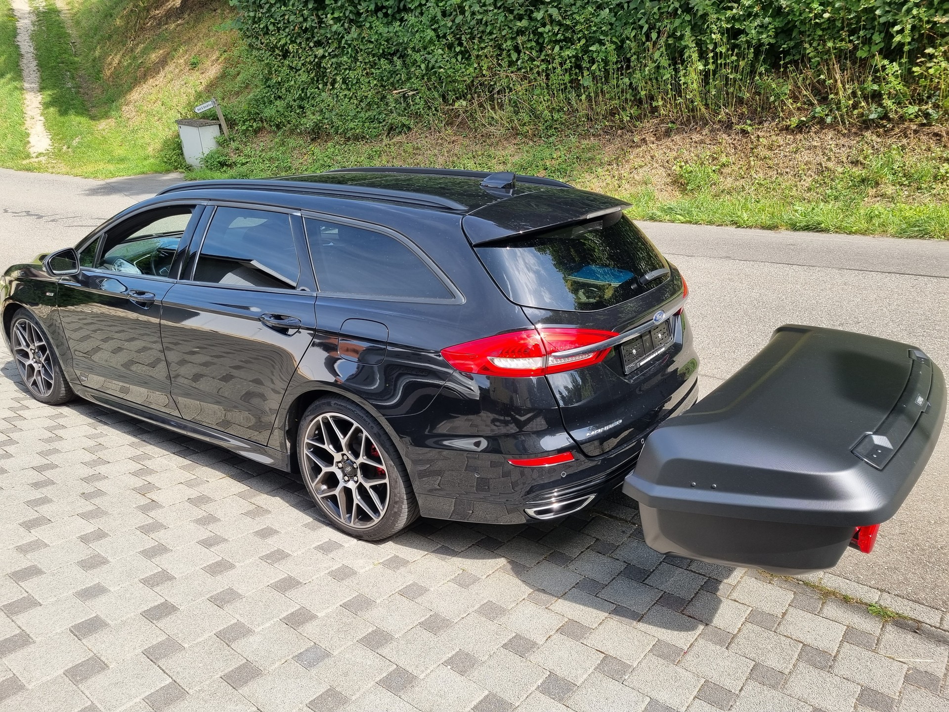 FORD Mondeo 2.0 TDCi AWD ST-Line Automatik-image-2