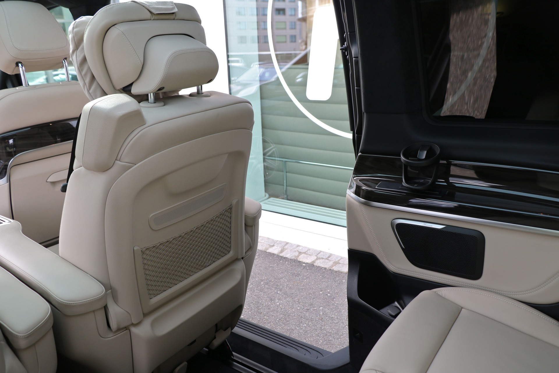 MERCEDES-BENZ V 300 d lang Exclusive 4Matic 9G-Tronic **Luxus-Paket**-image-16